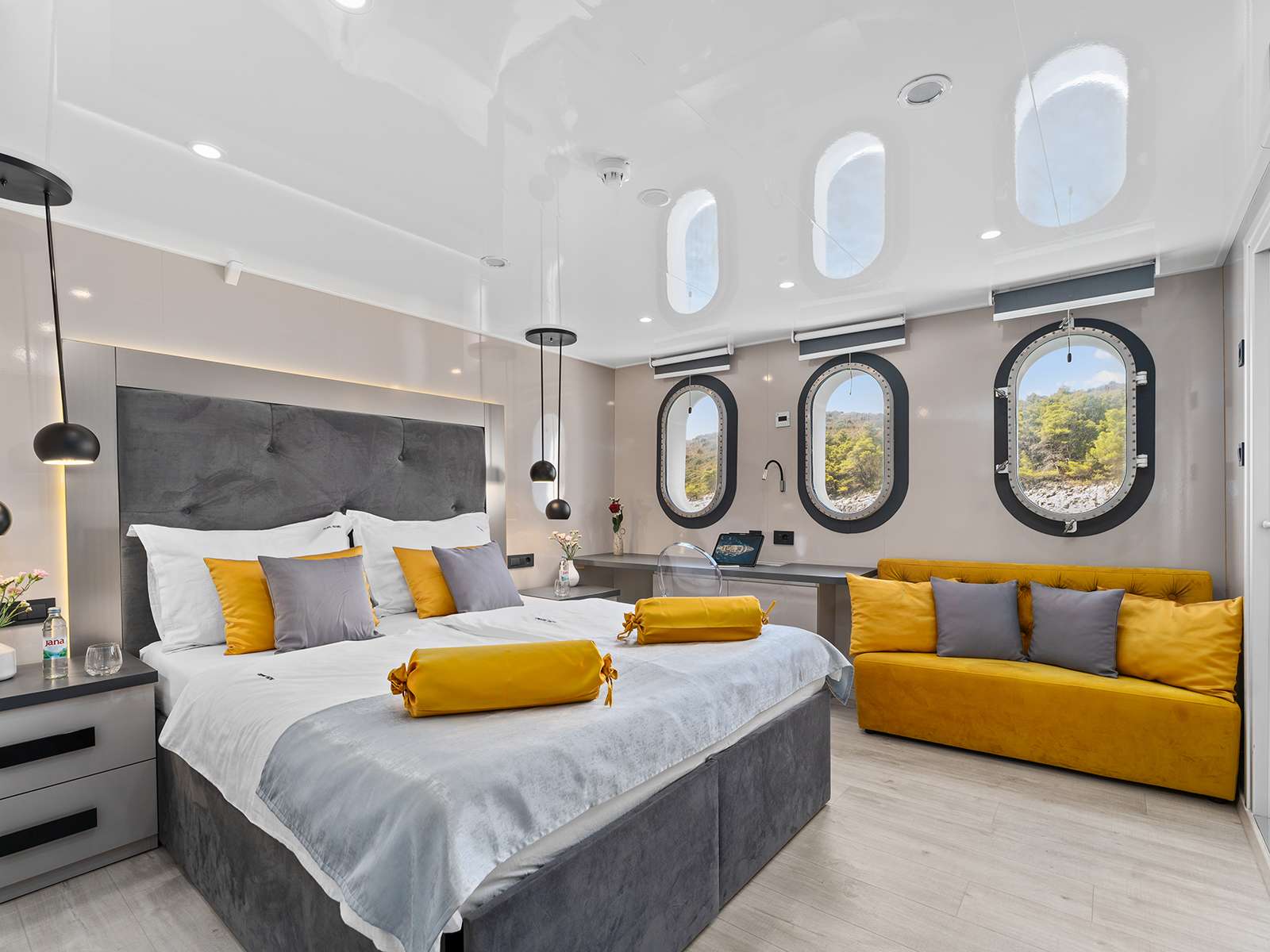 Yacht Photo