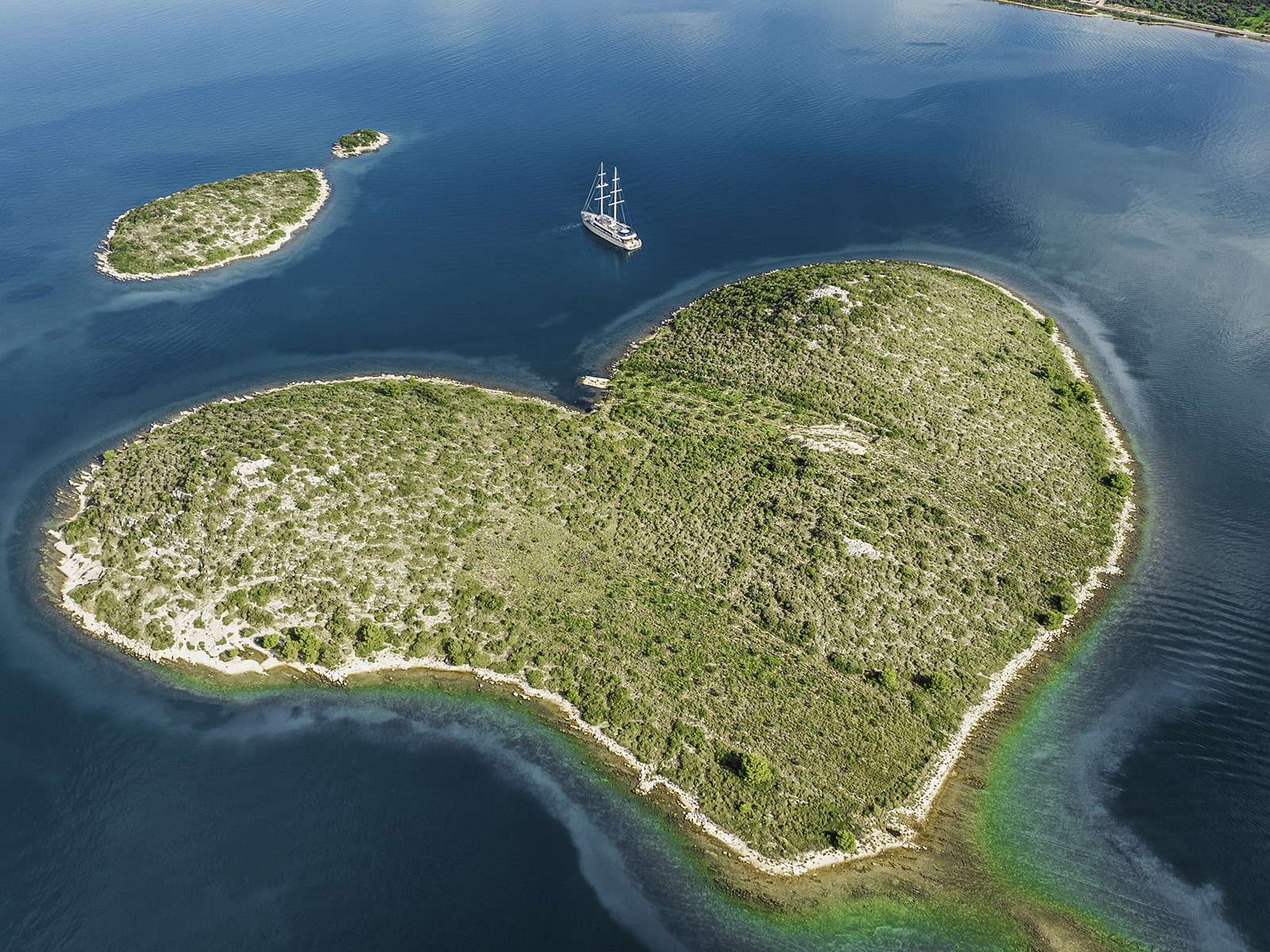 Yacht Photo