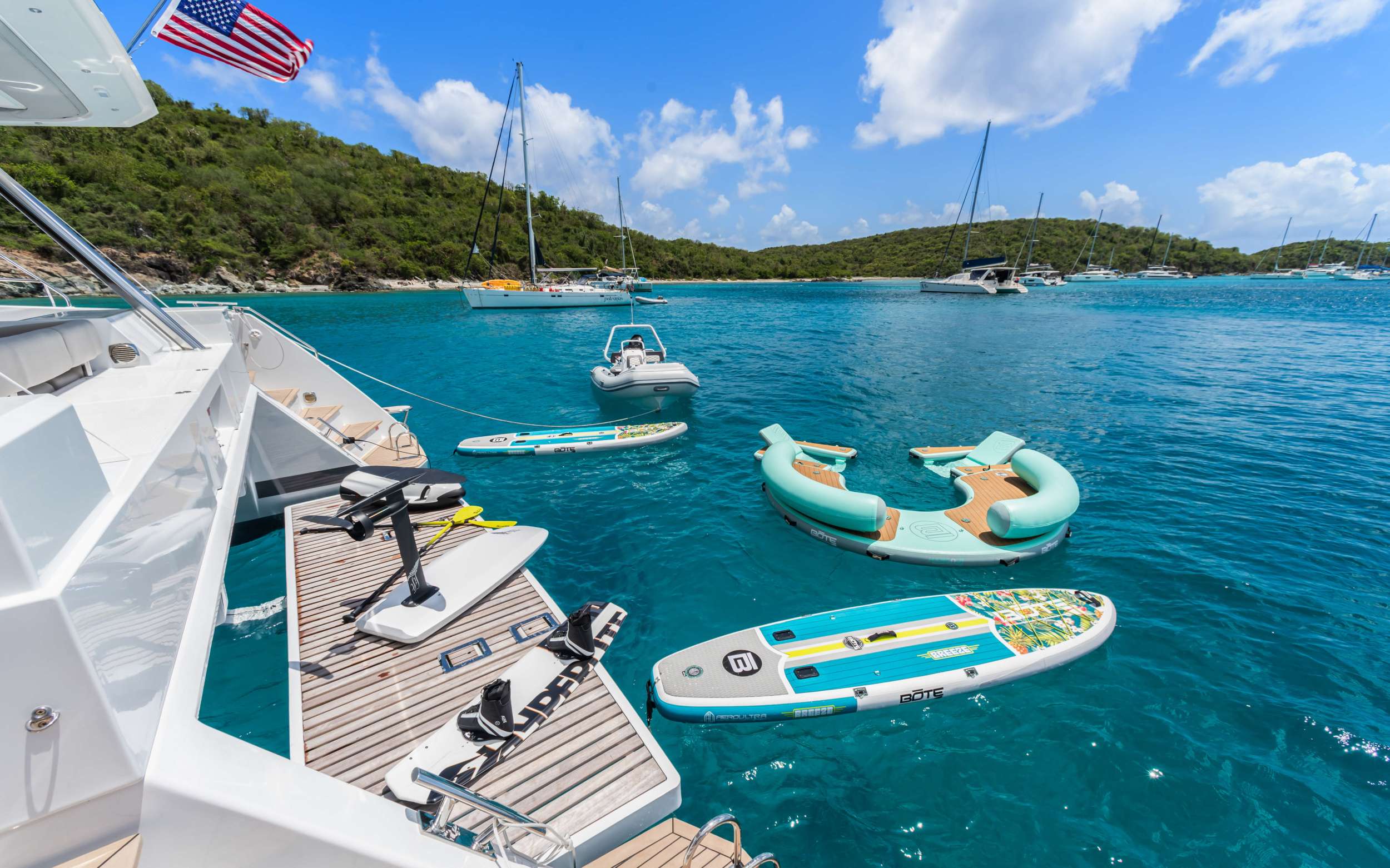 PLUS 10 | Luxury Yacht Charter