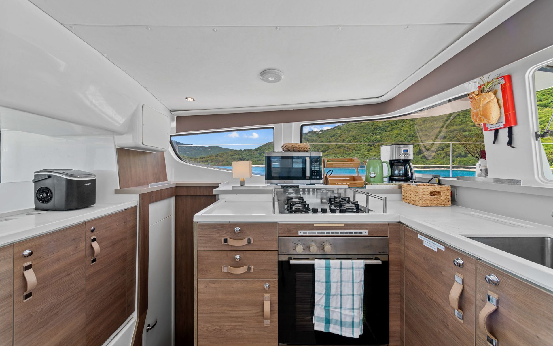 Yacht Image 29