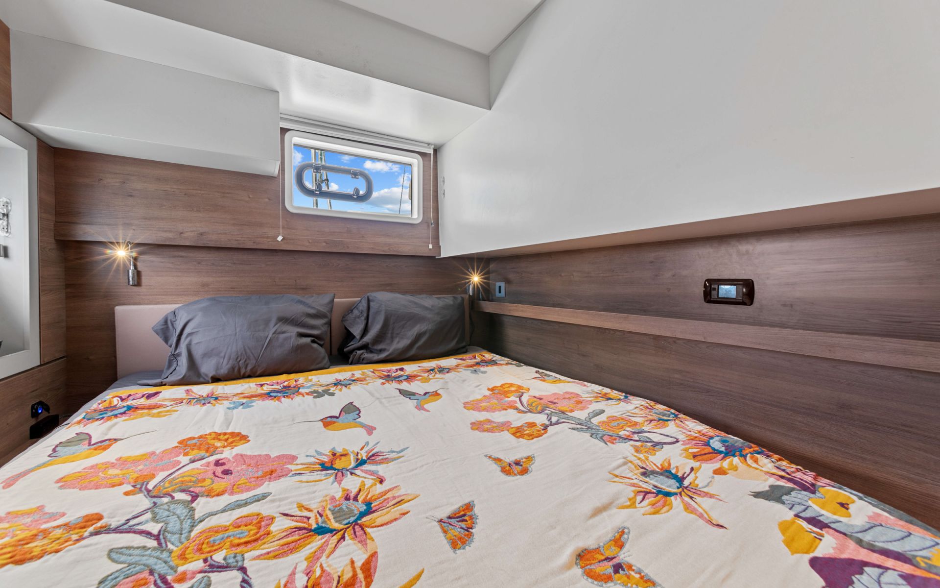 Yacht Image 33