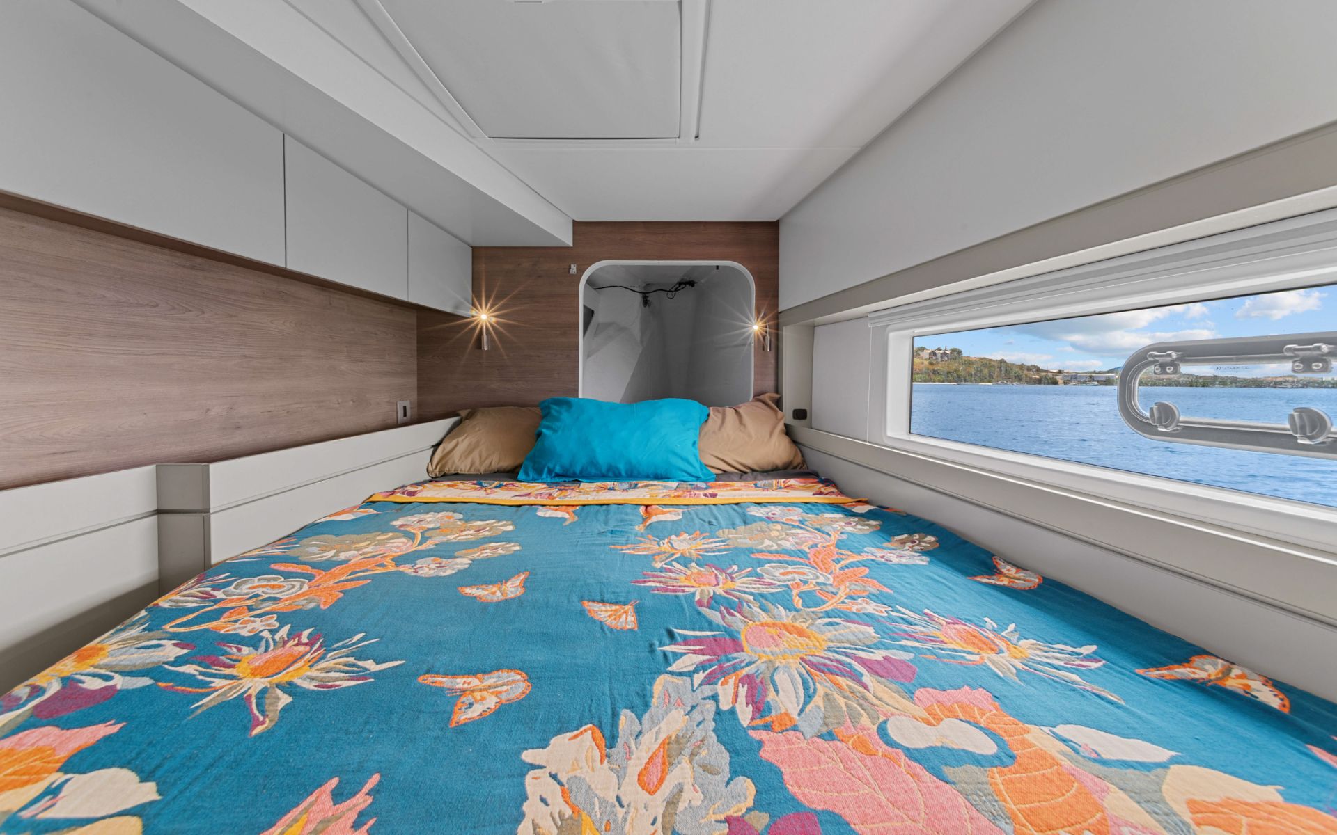 Yacht Image 36