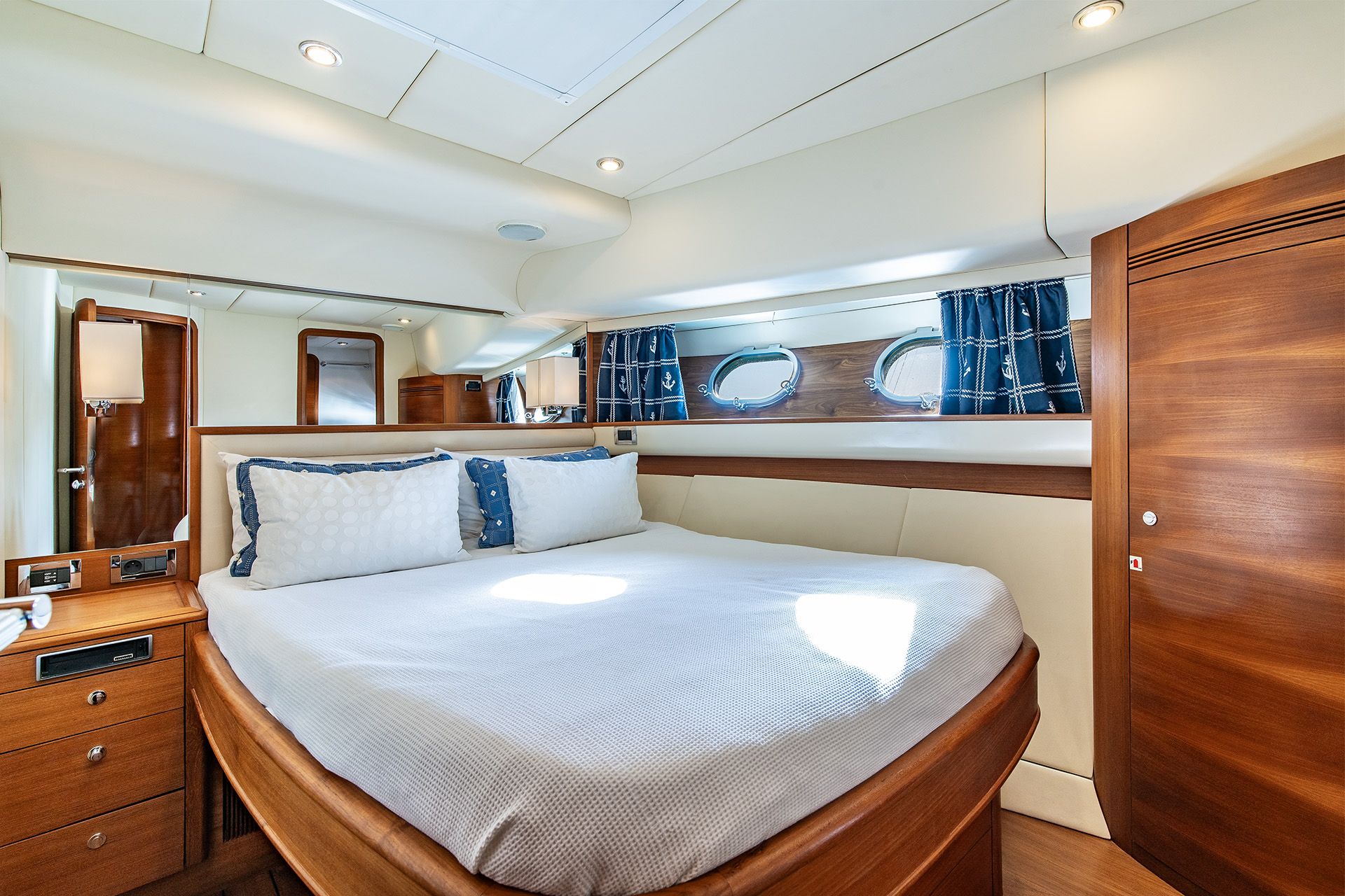 Yacht Image