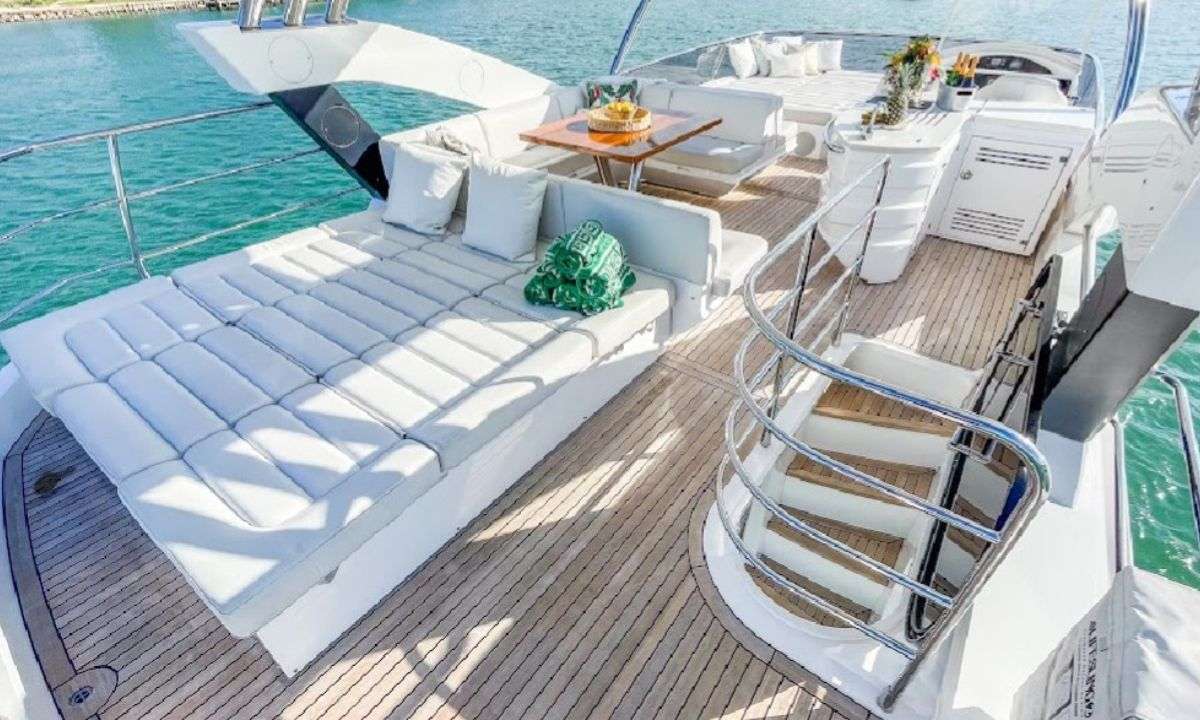 Yacht Photo