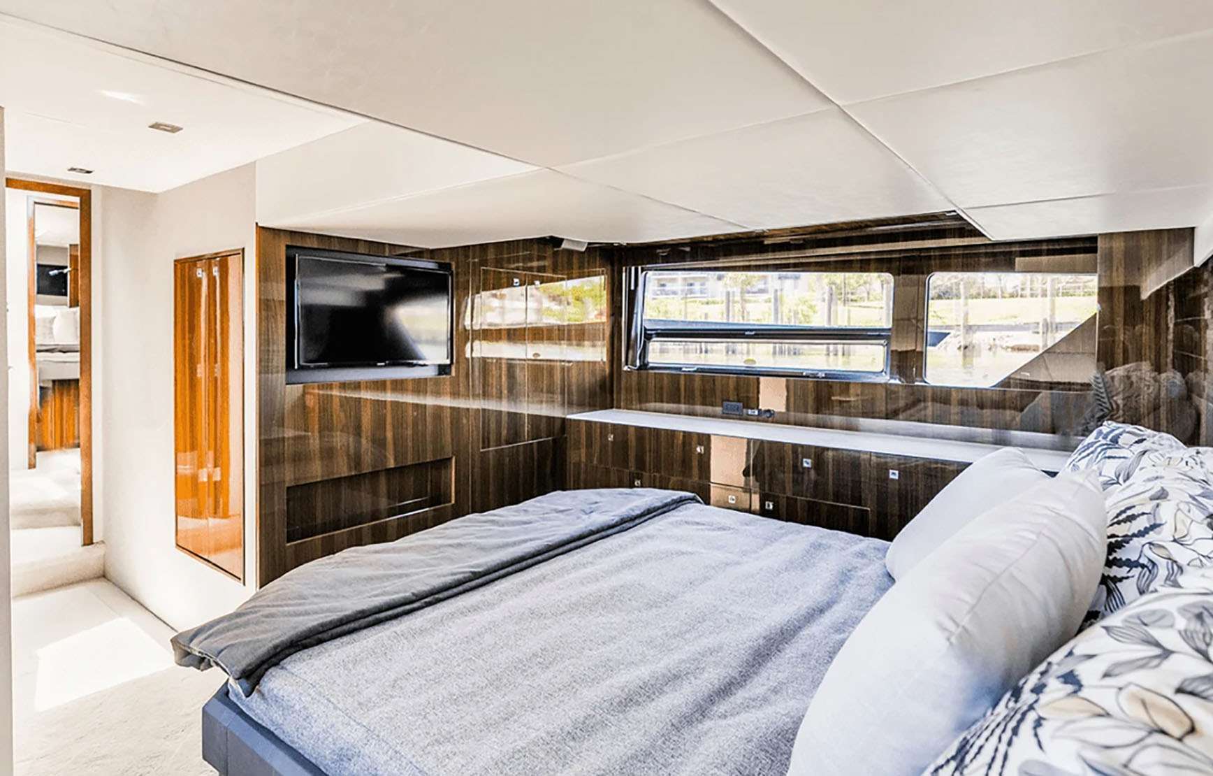 Yacht Photo