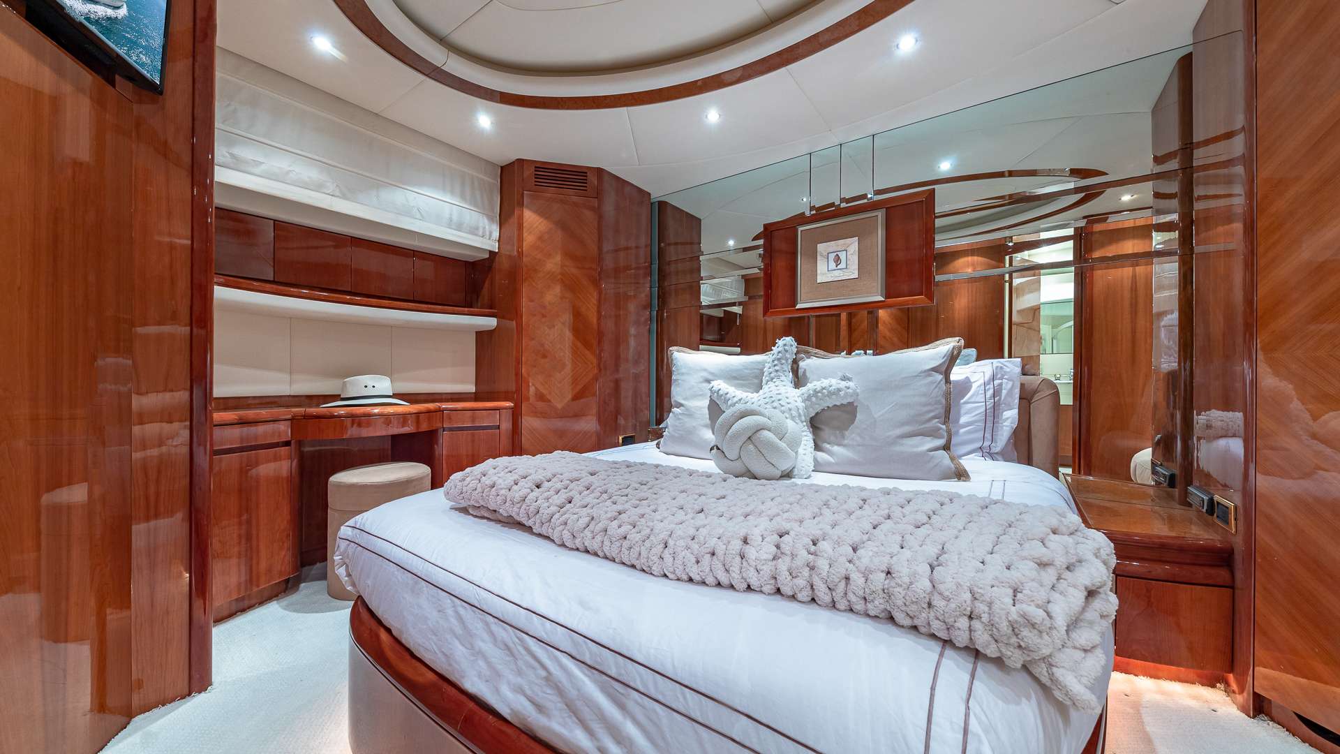 Yacht Photo