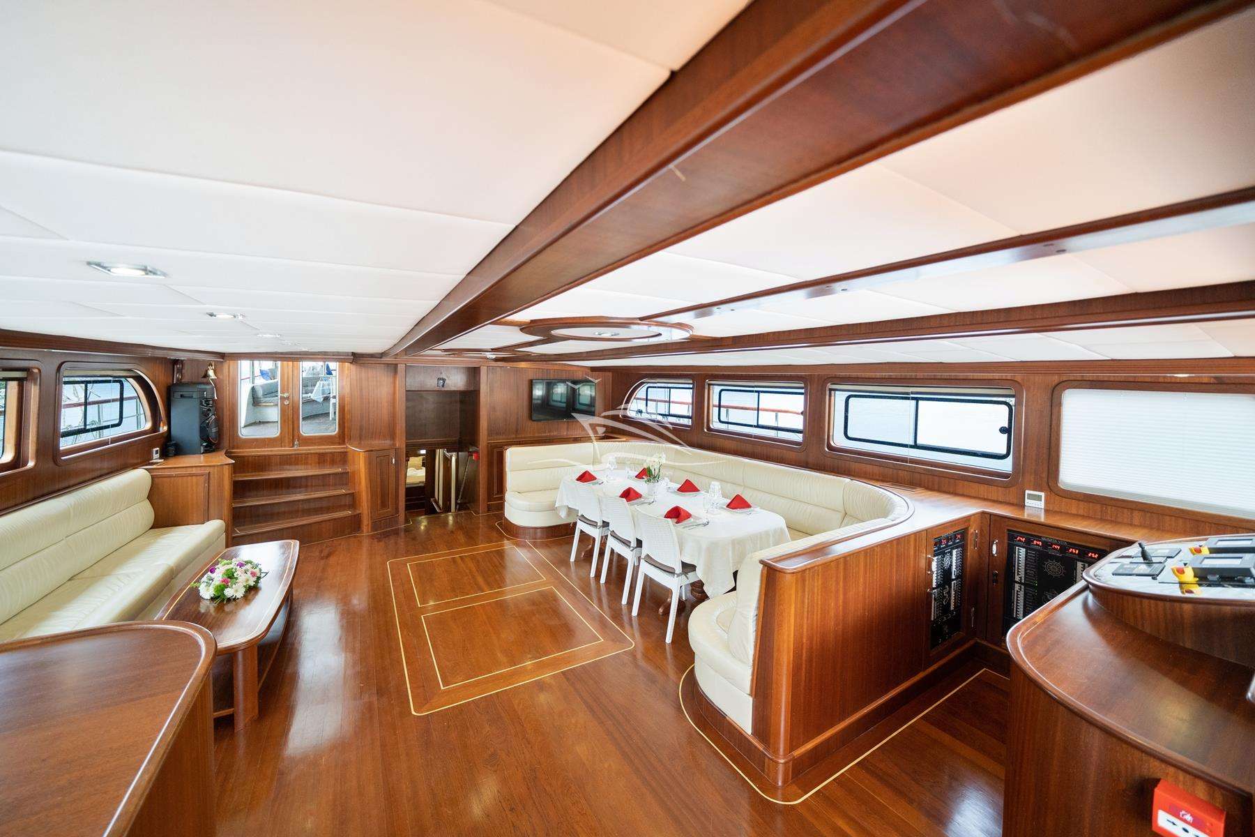 Yacht Photo