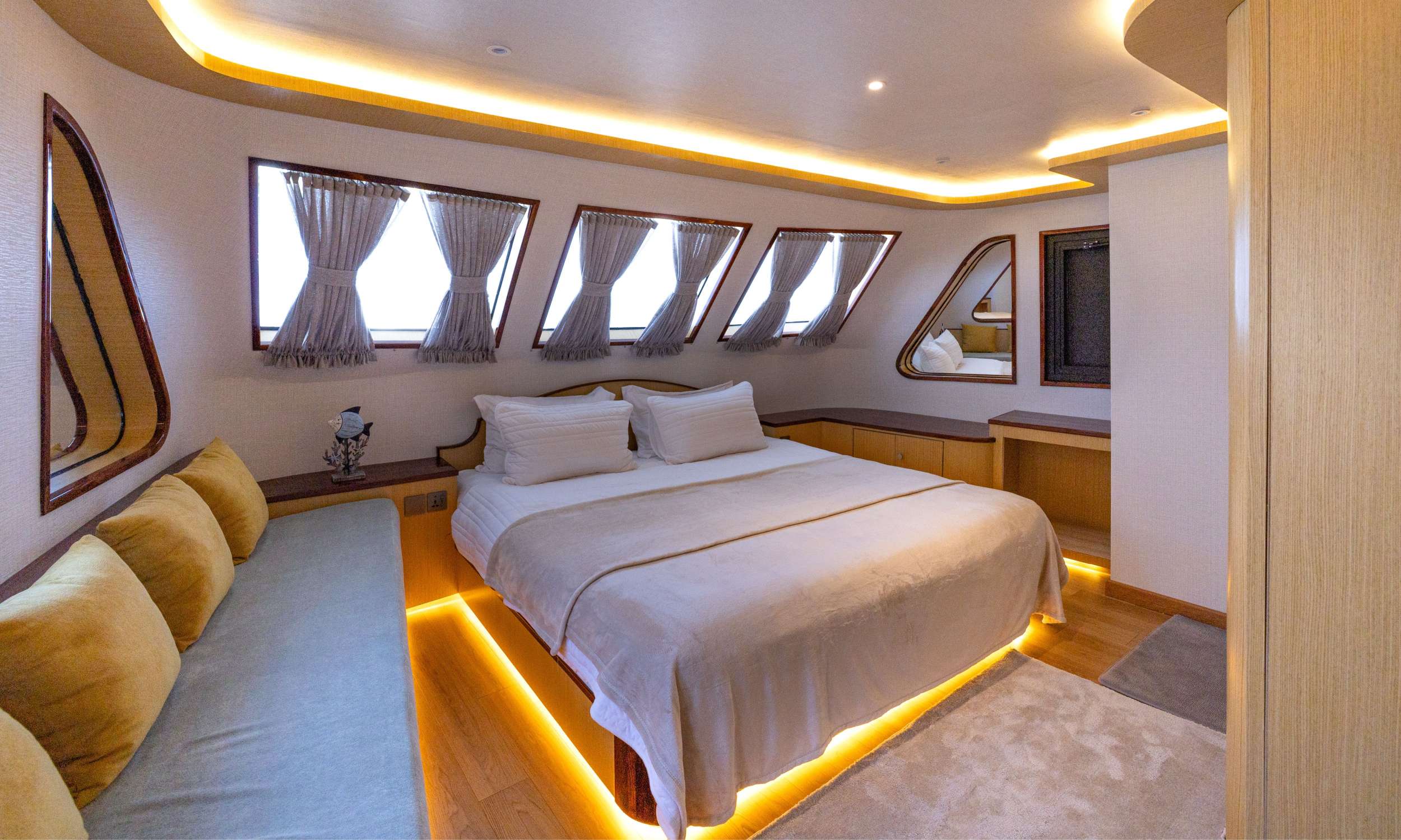 Yacht Photo