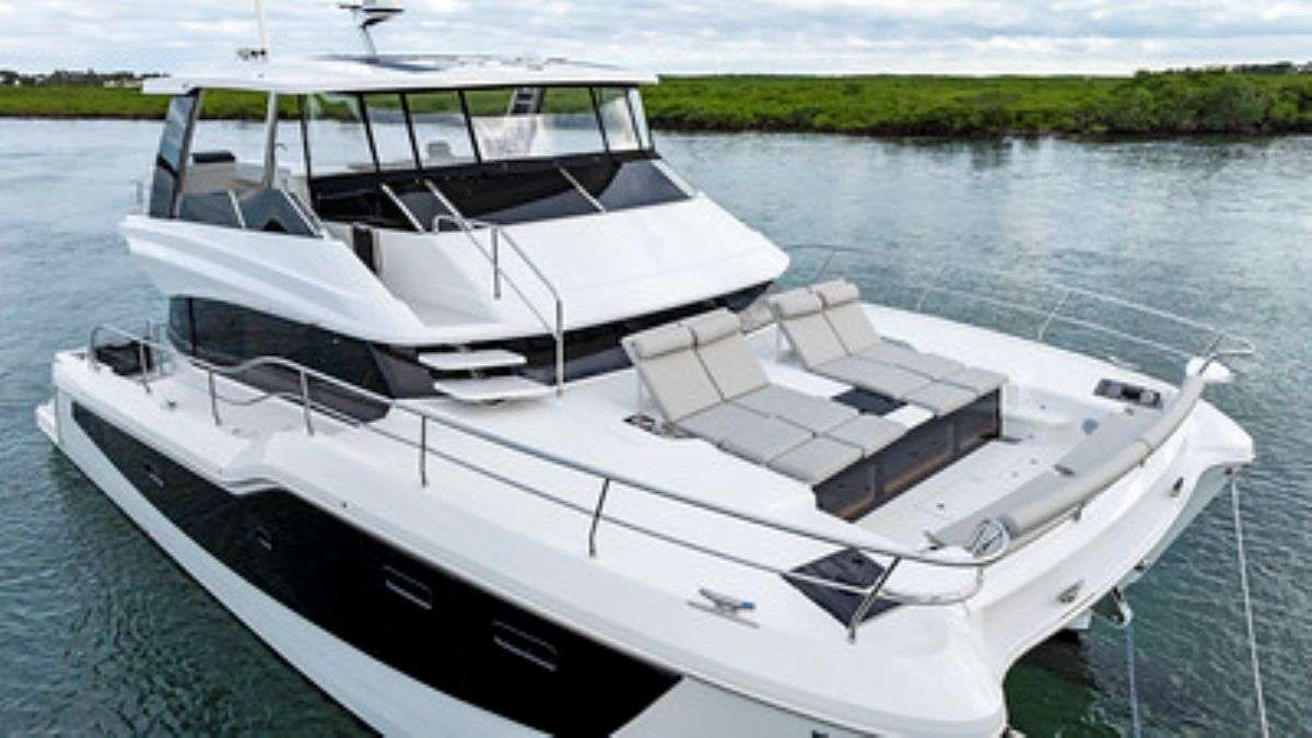 Yacht Photo