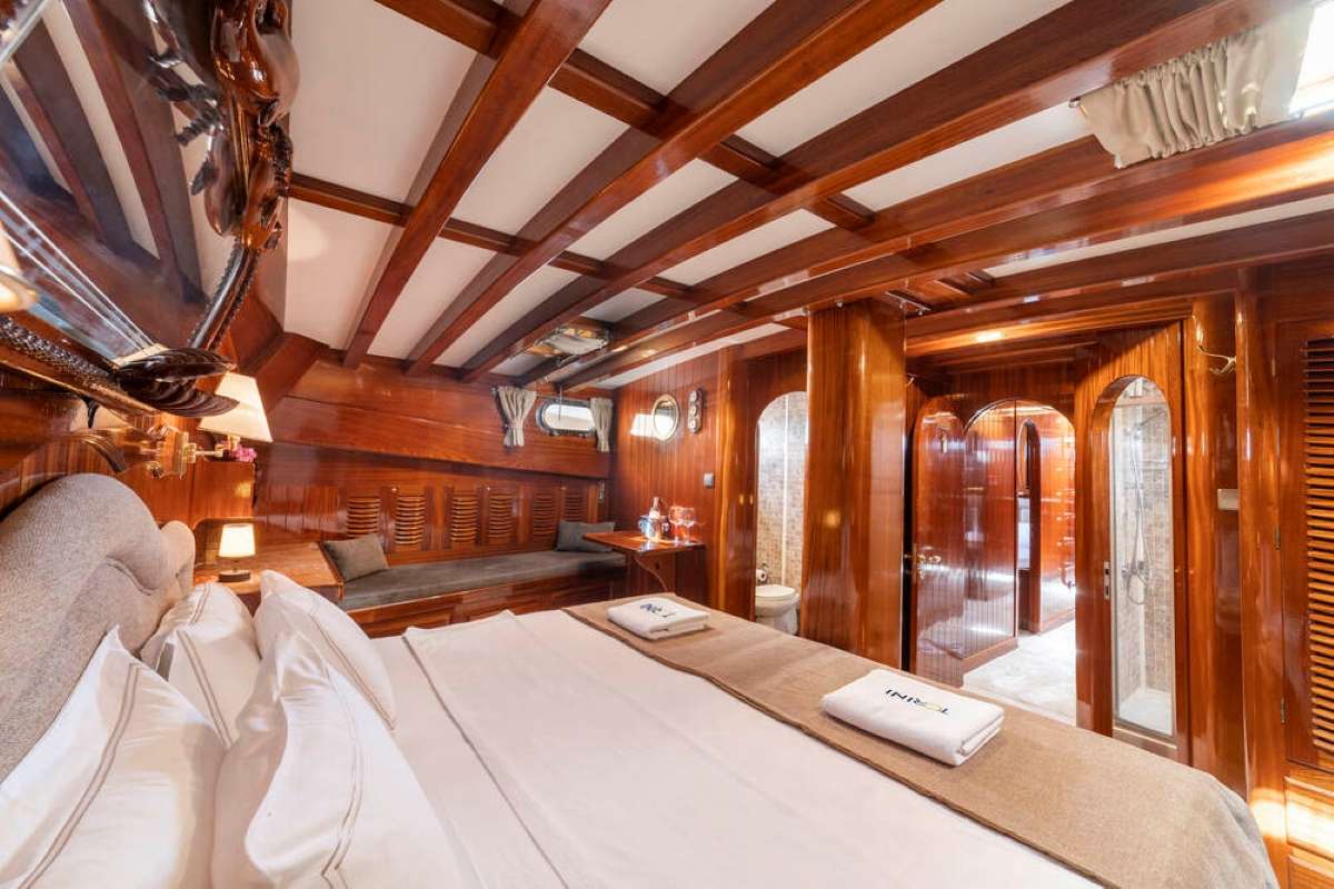 Yacht Photo