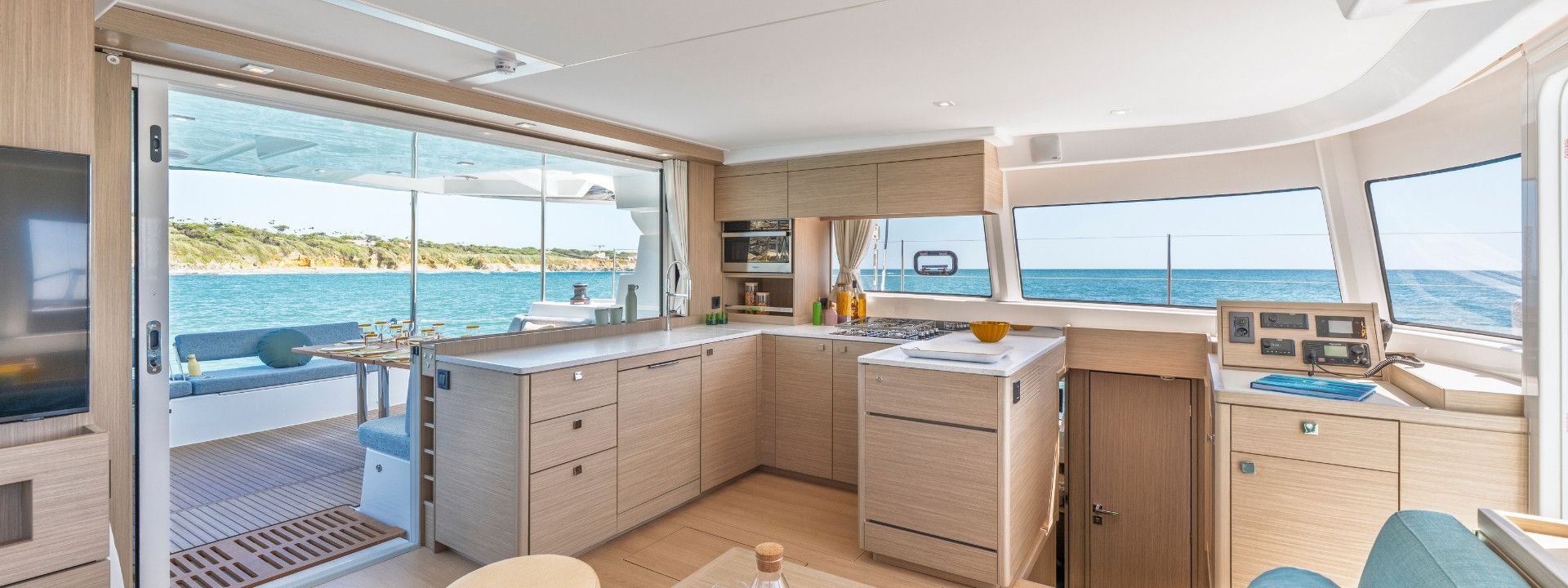 Yacht Image 12