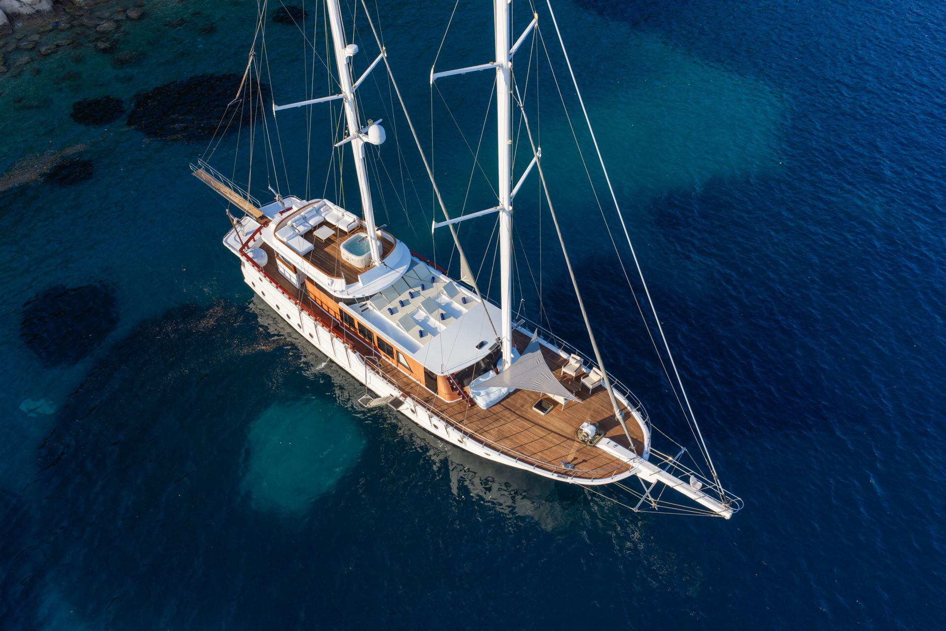 Yacht Image 21