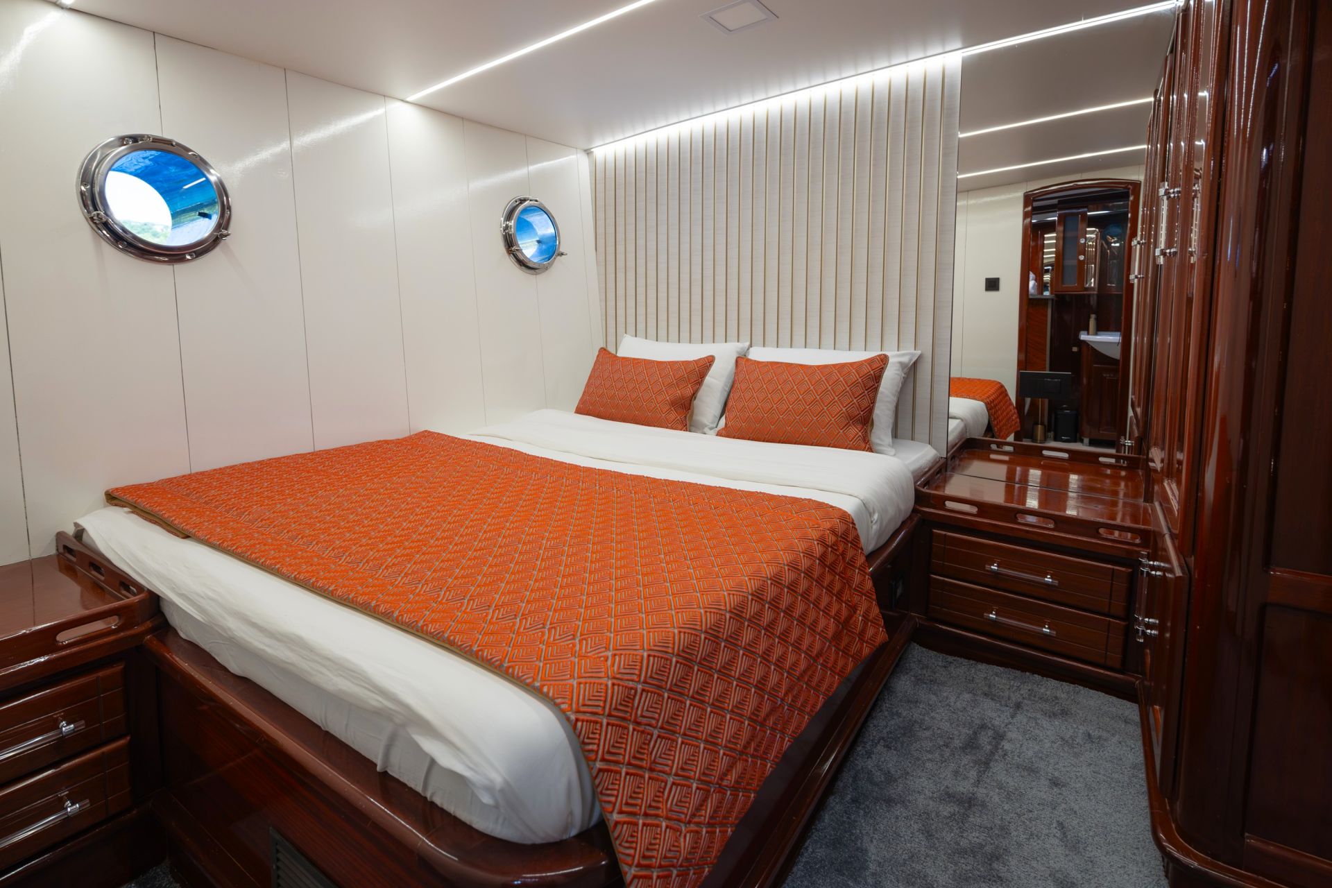 Yacht Image 35