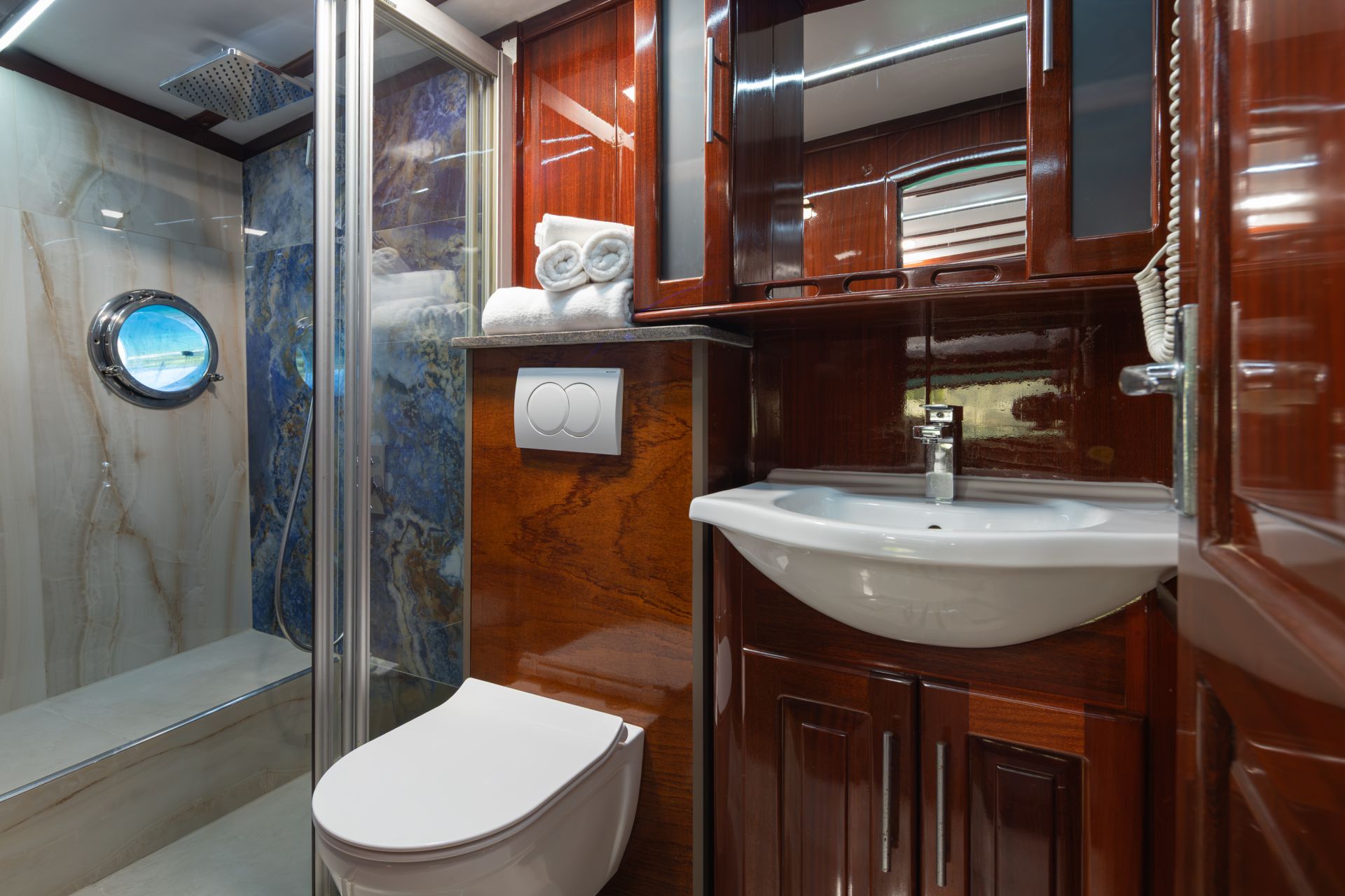 Yacht Image 39