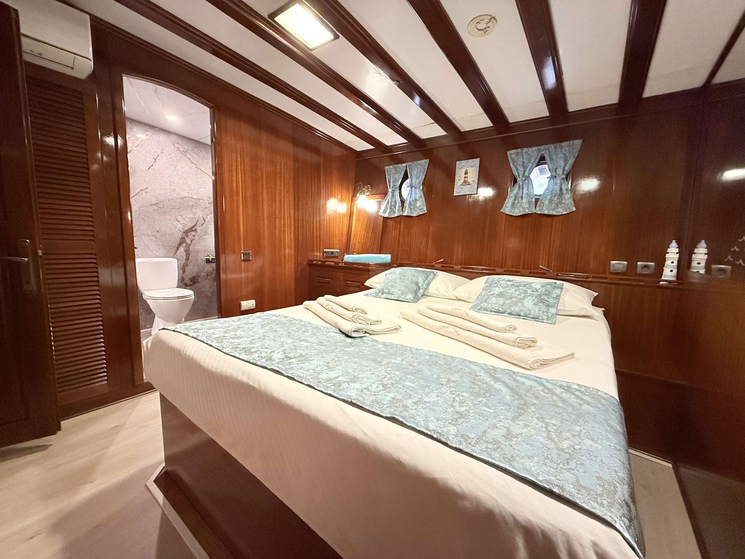 Yacht Photo