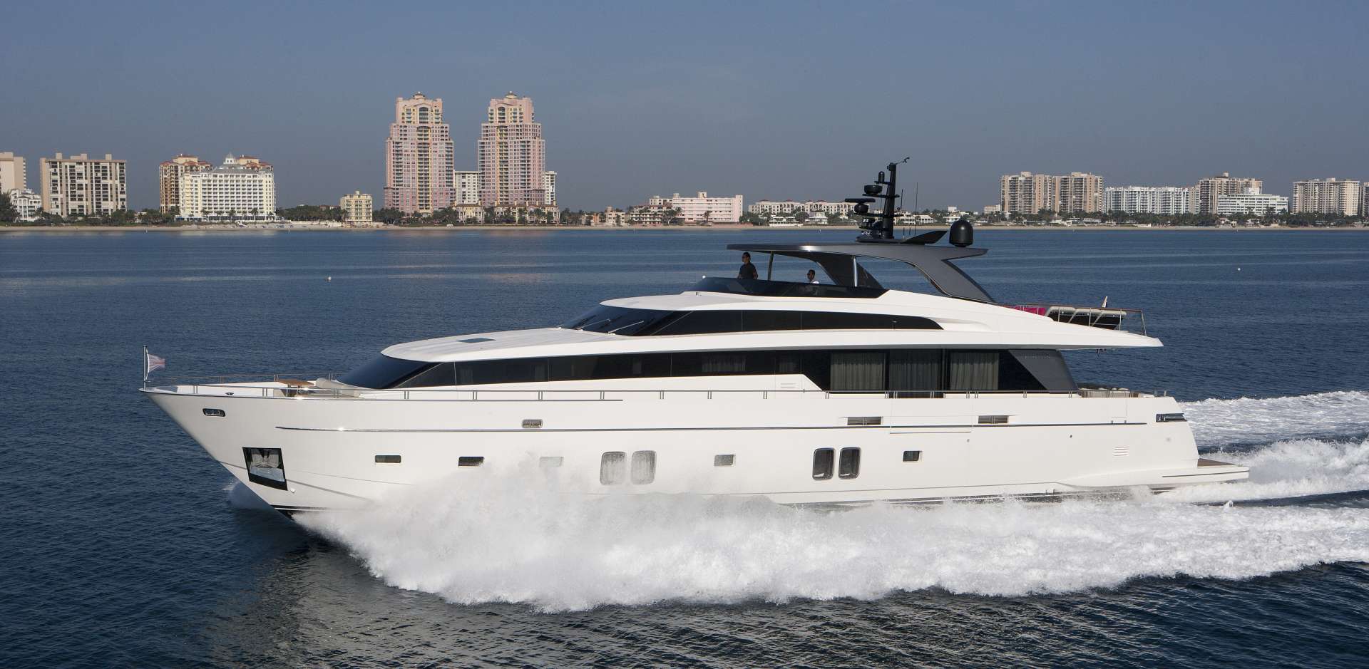 Yacht FREDDY