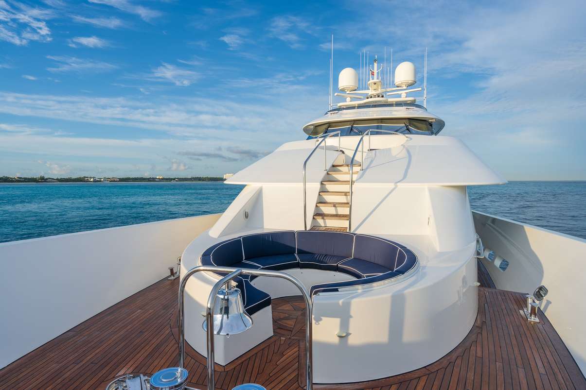 Thumbnail yachtPic14