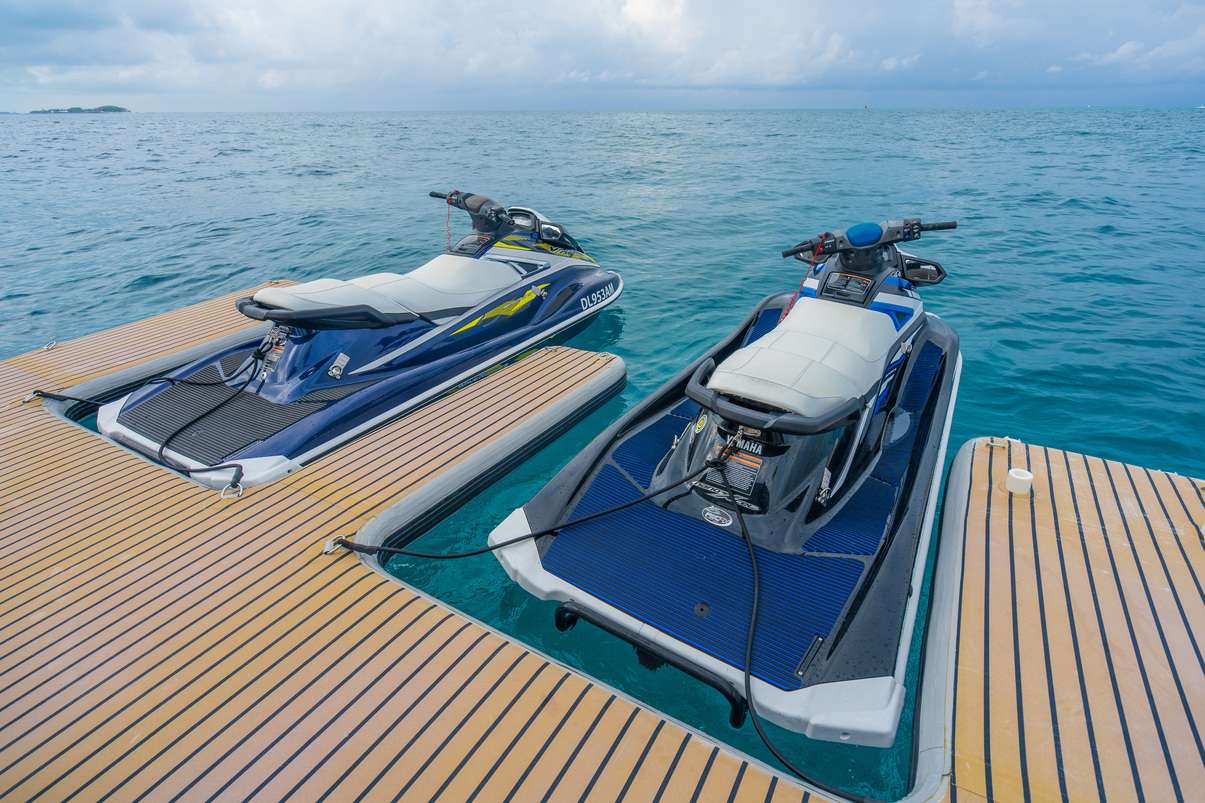 Thumbnail yachtPic16