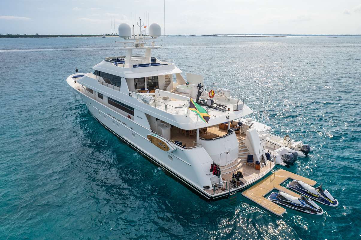 Thumbnail yachtPic17