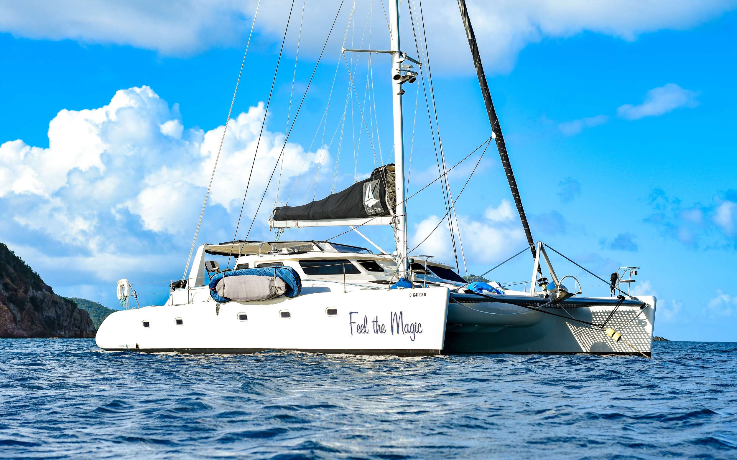 Yacht FEEL THE MAGIC