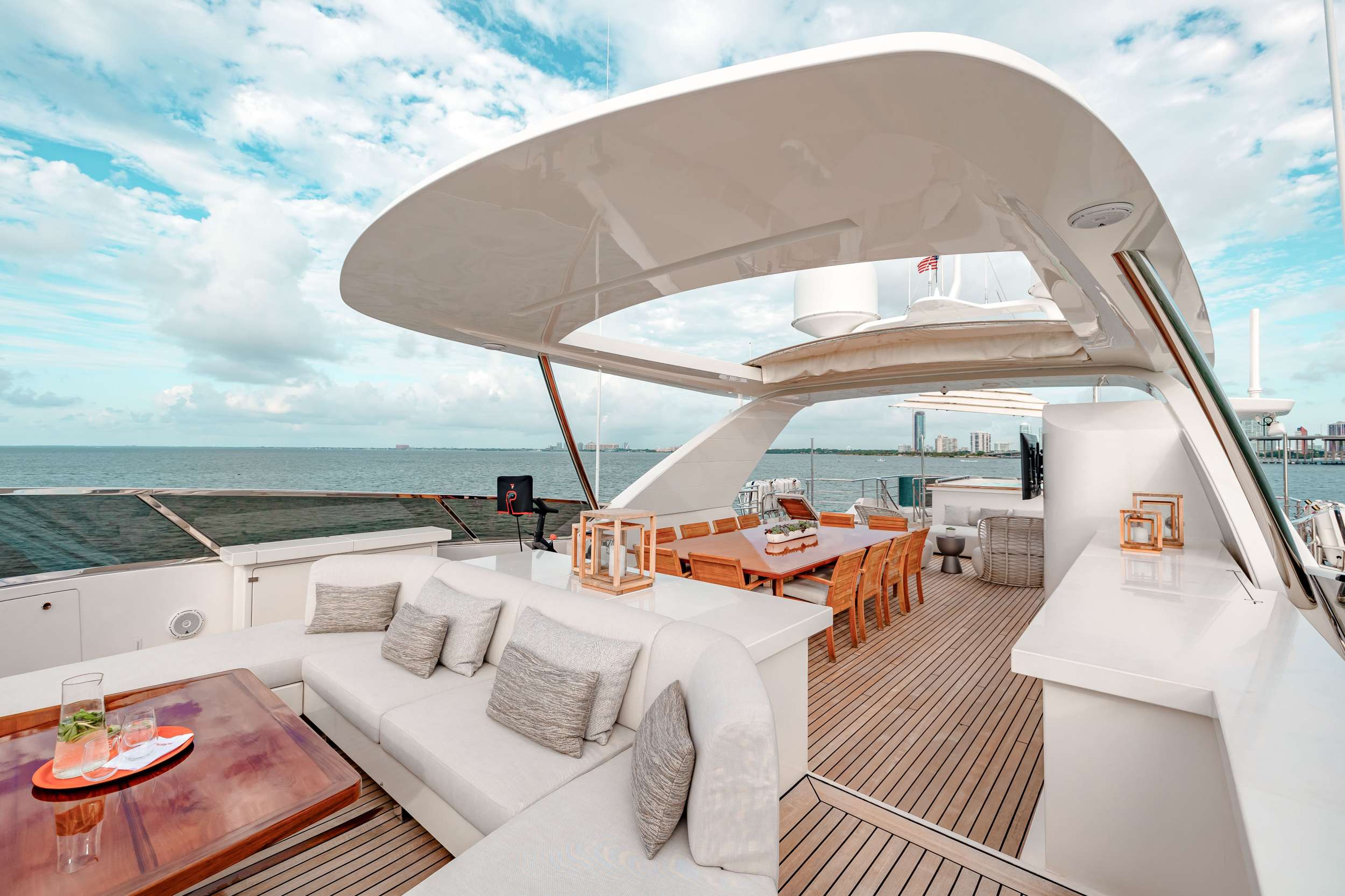 Thumbnail yachtPic11
