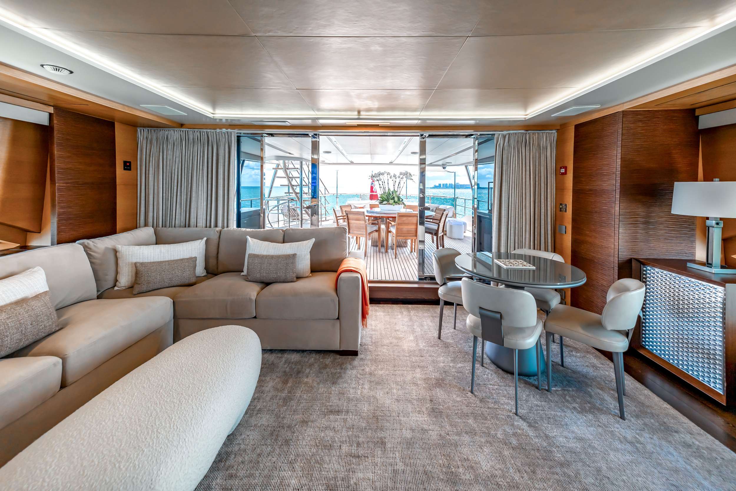 Thumbnail yachtPic14