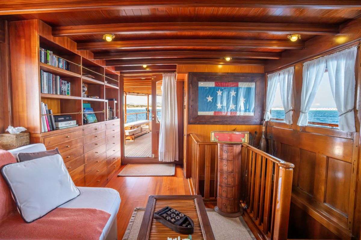 Yacht Photo