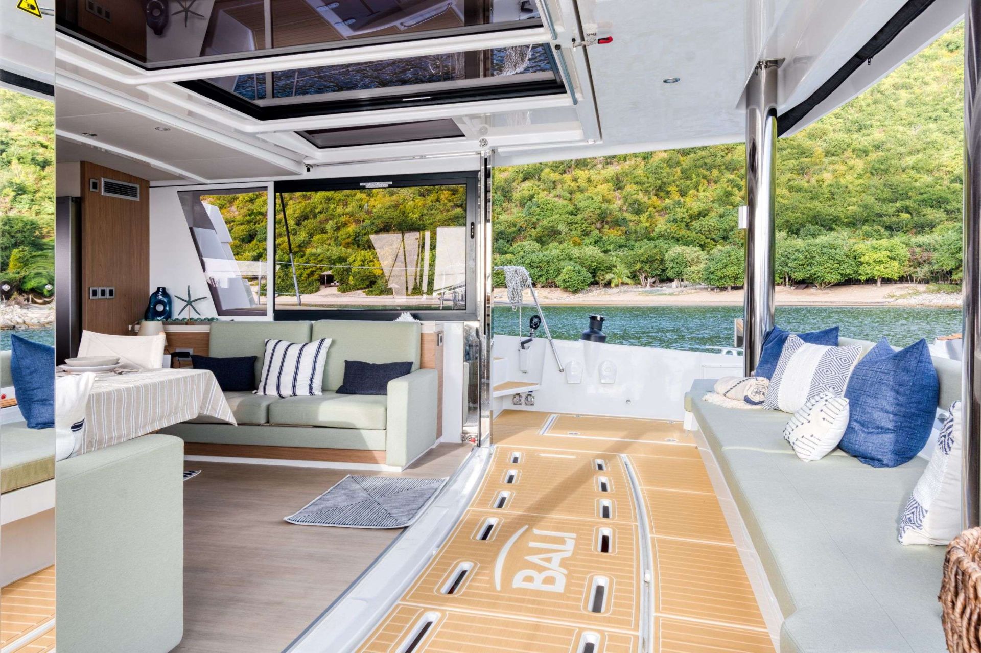 Yacht Image 4