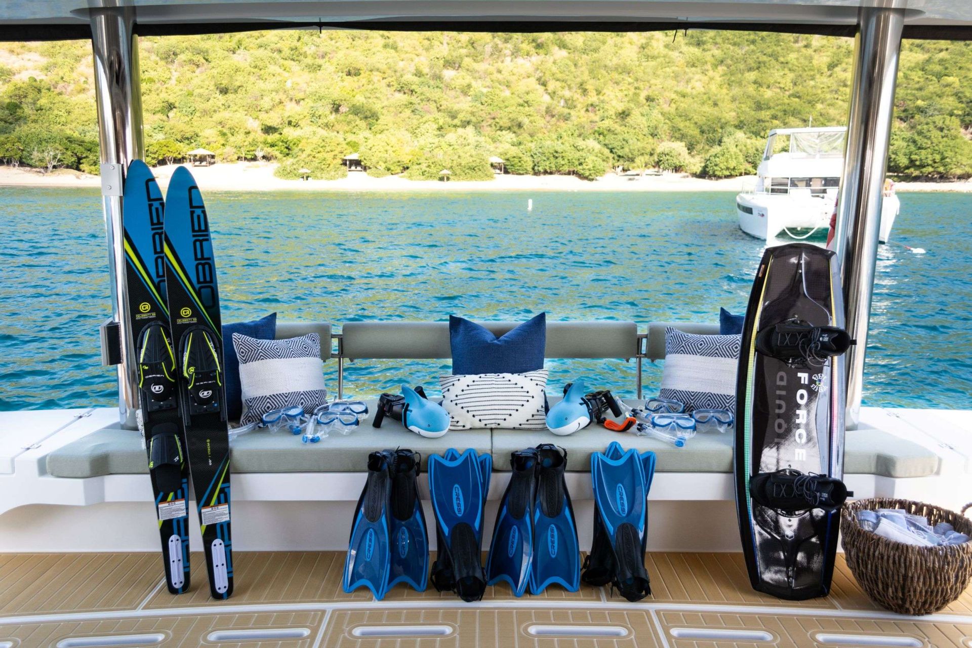 Yacht Image 12