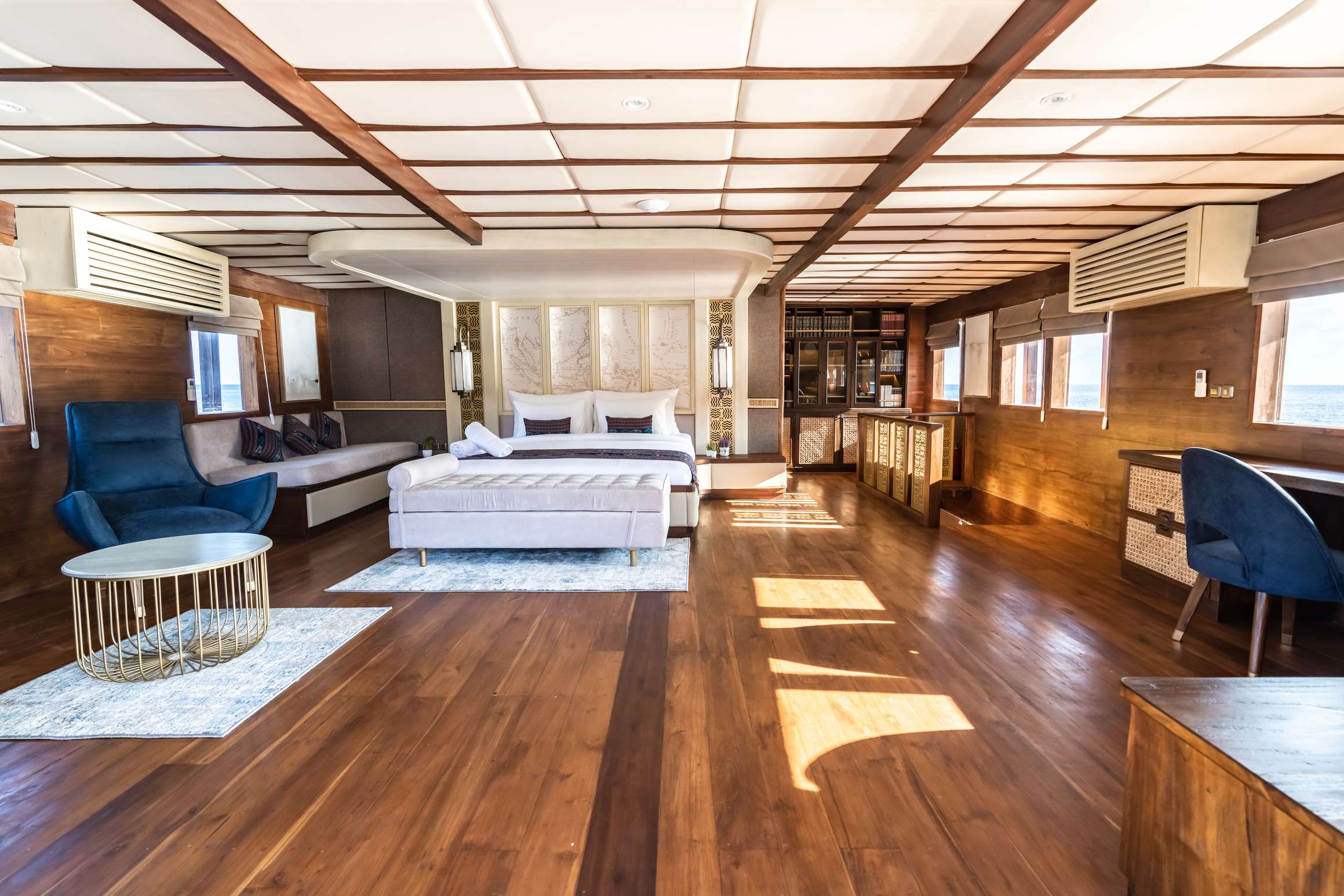Yacht Photo
