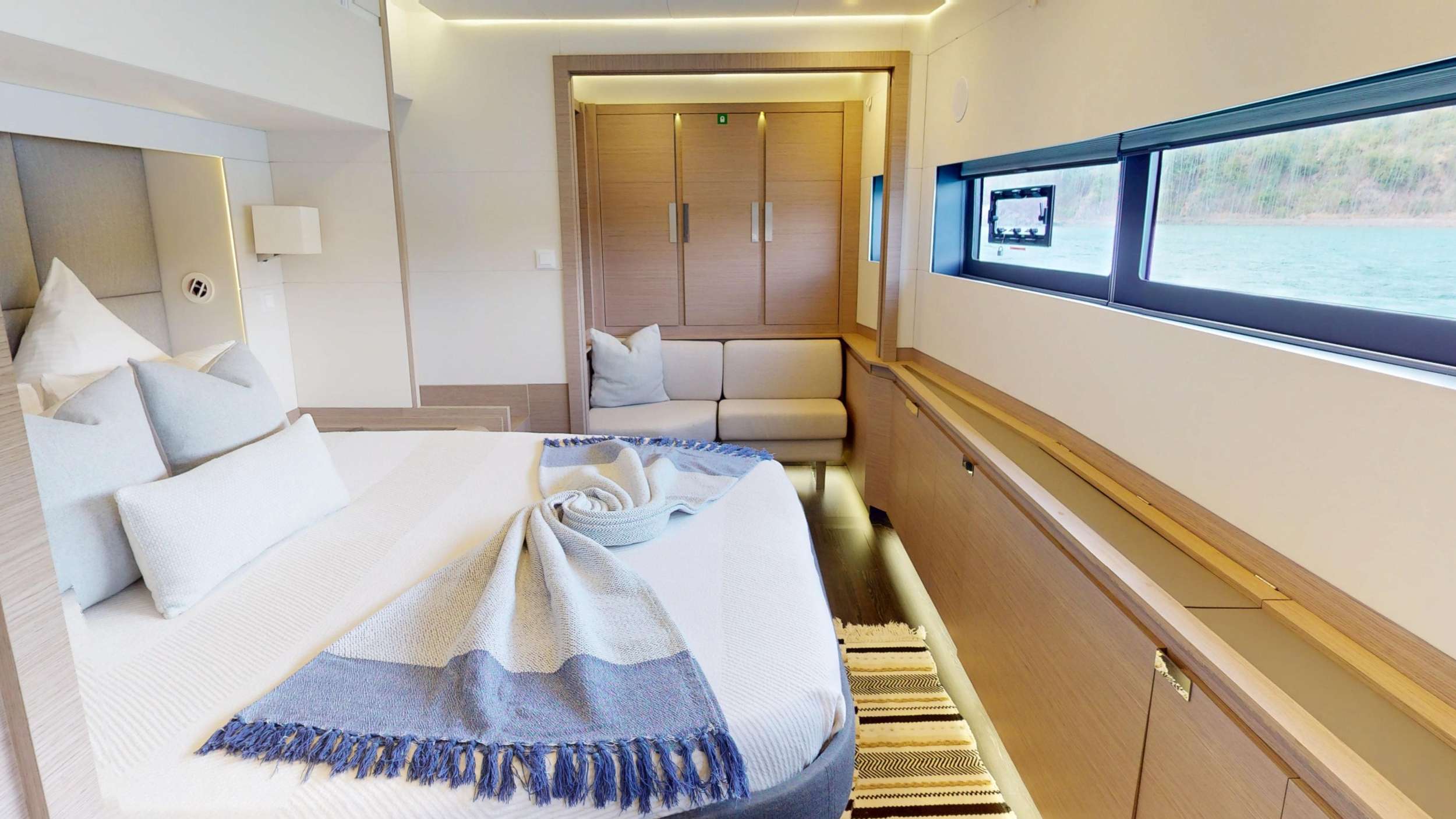 Yacht Photo