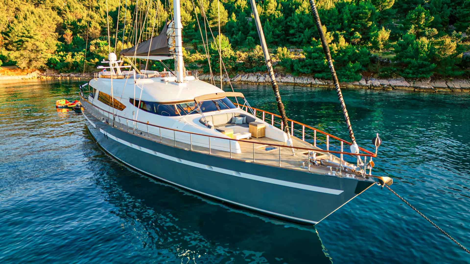 Yacht Photo