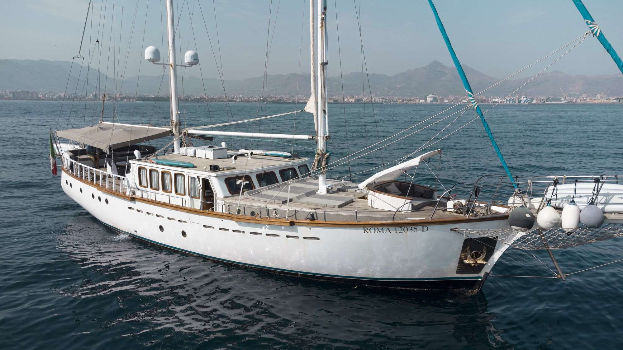 Yacht Photo
