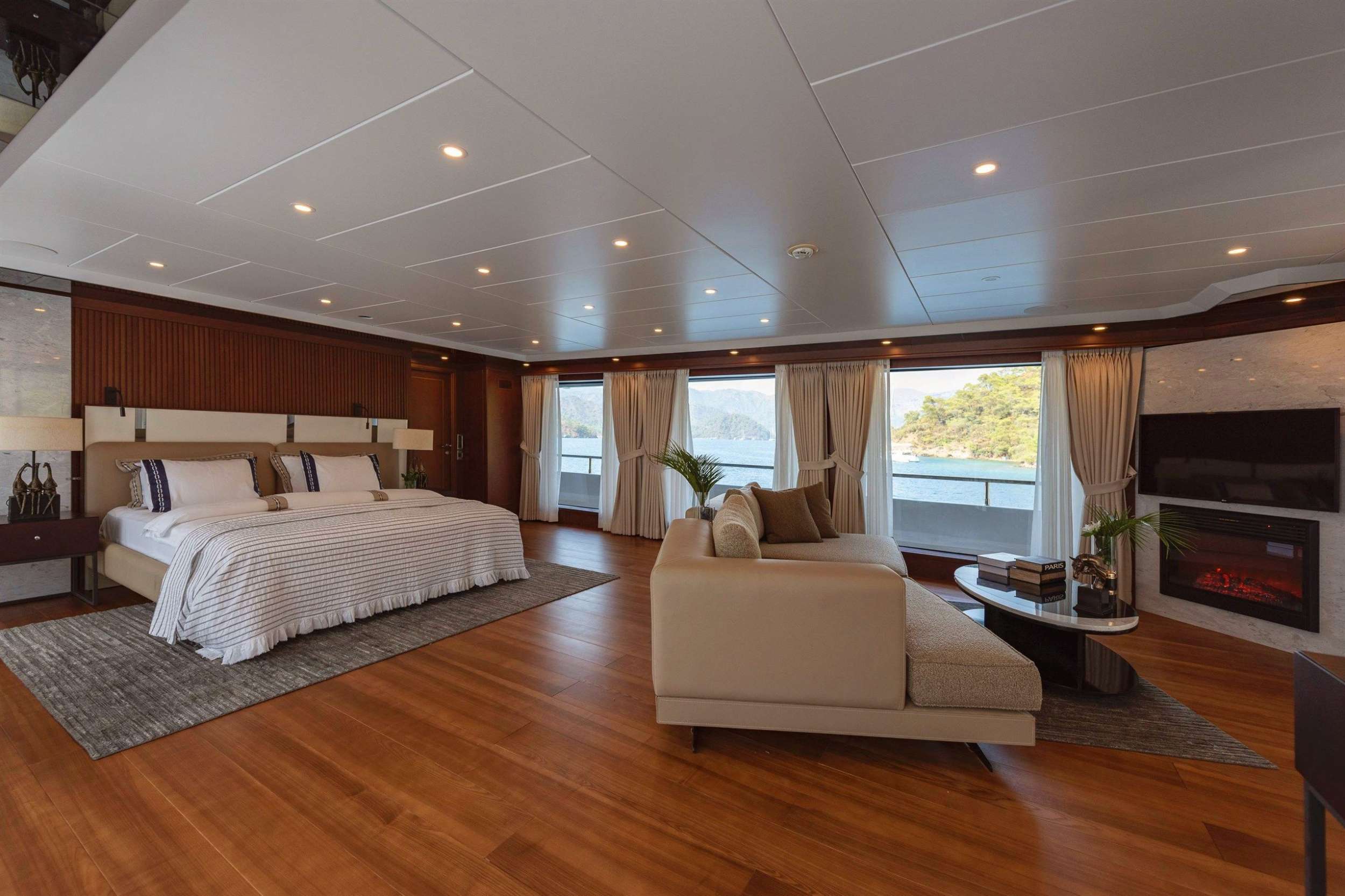 Yacht Photo