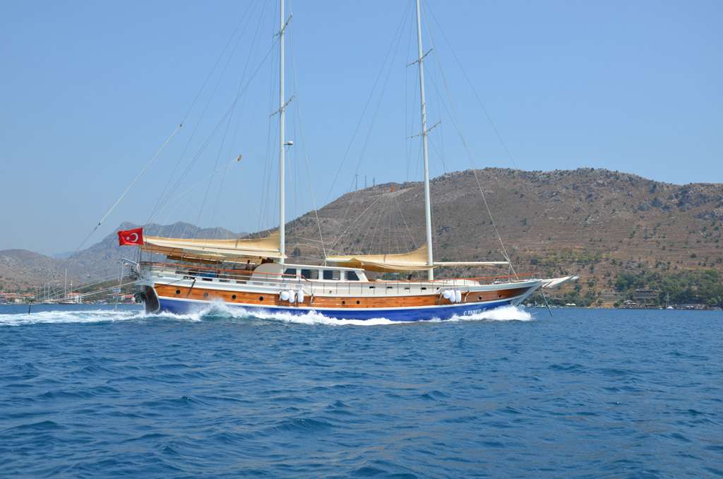 Yacht Photo