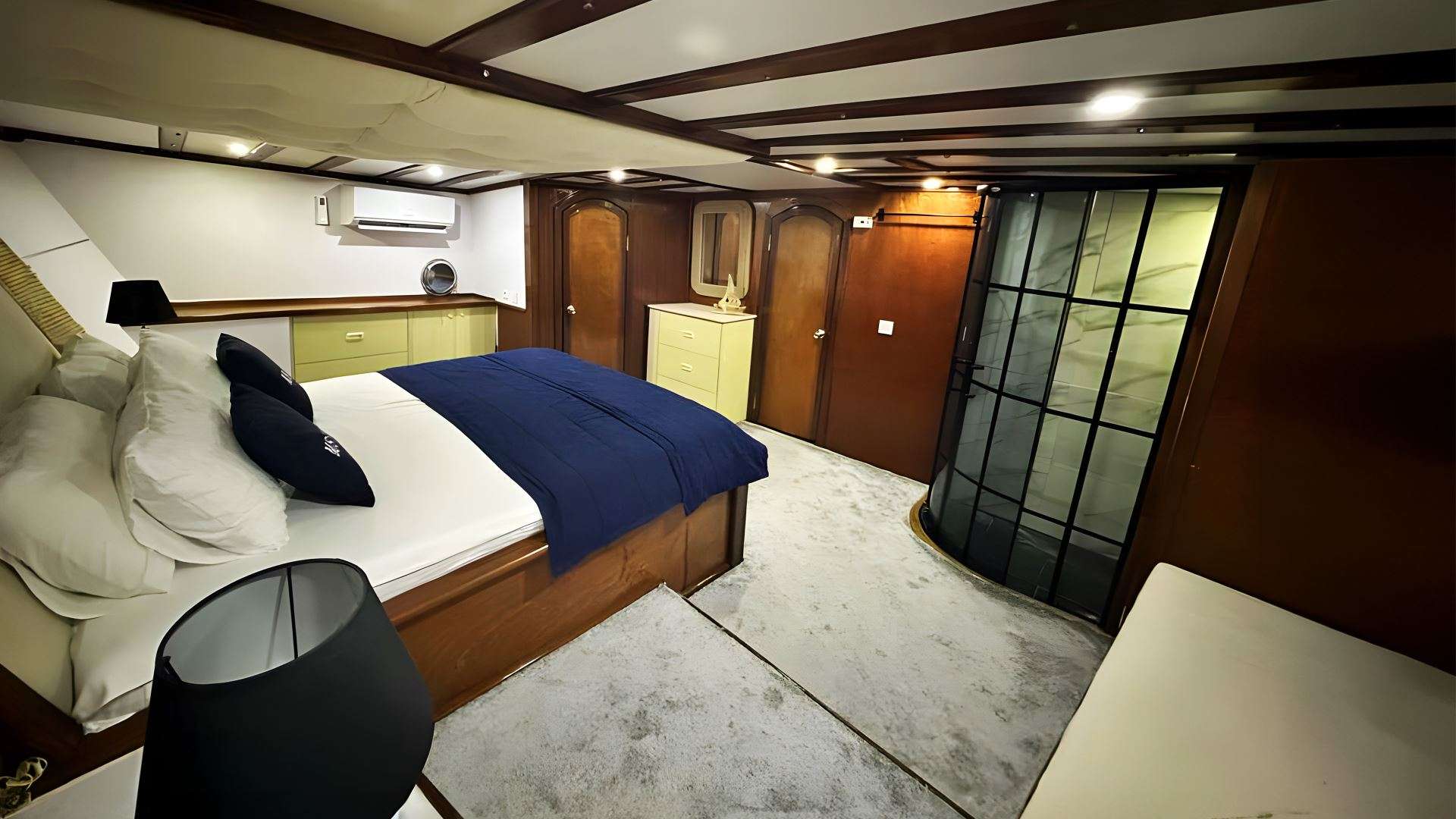 Yacht Photo