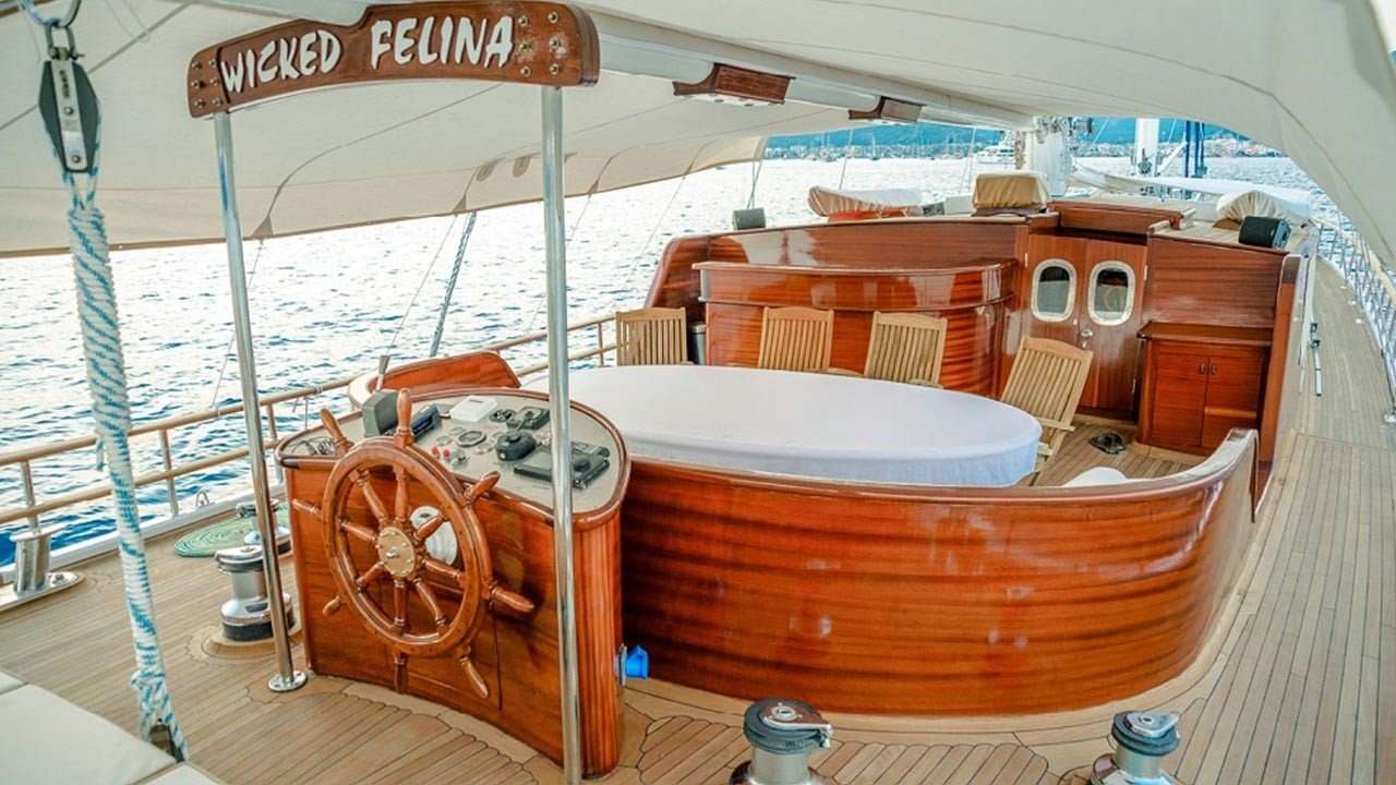 Yacht Photo