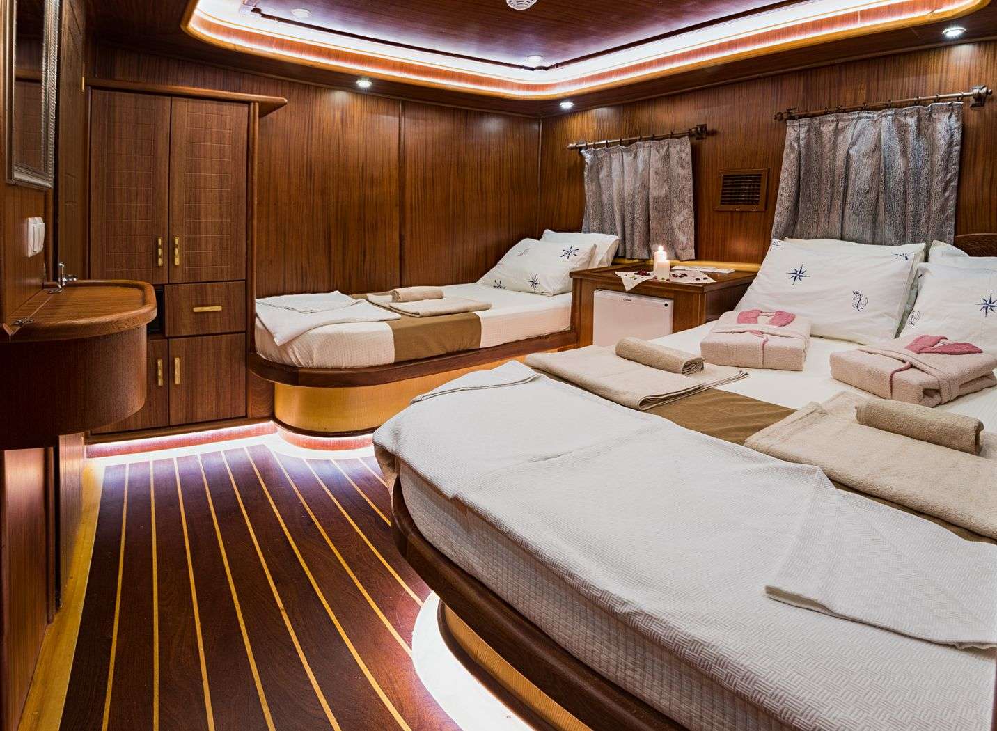 Yacht Photo