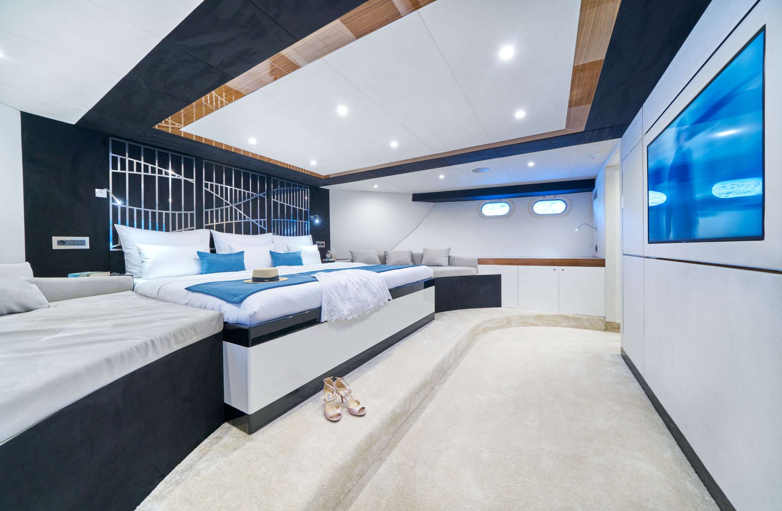 Yacht Photo