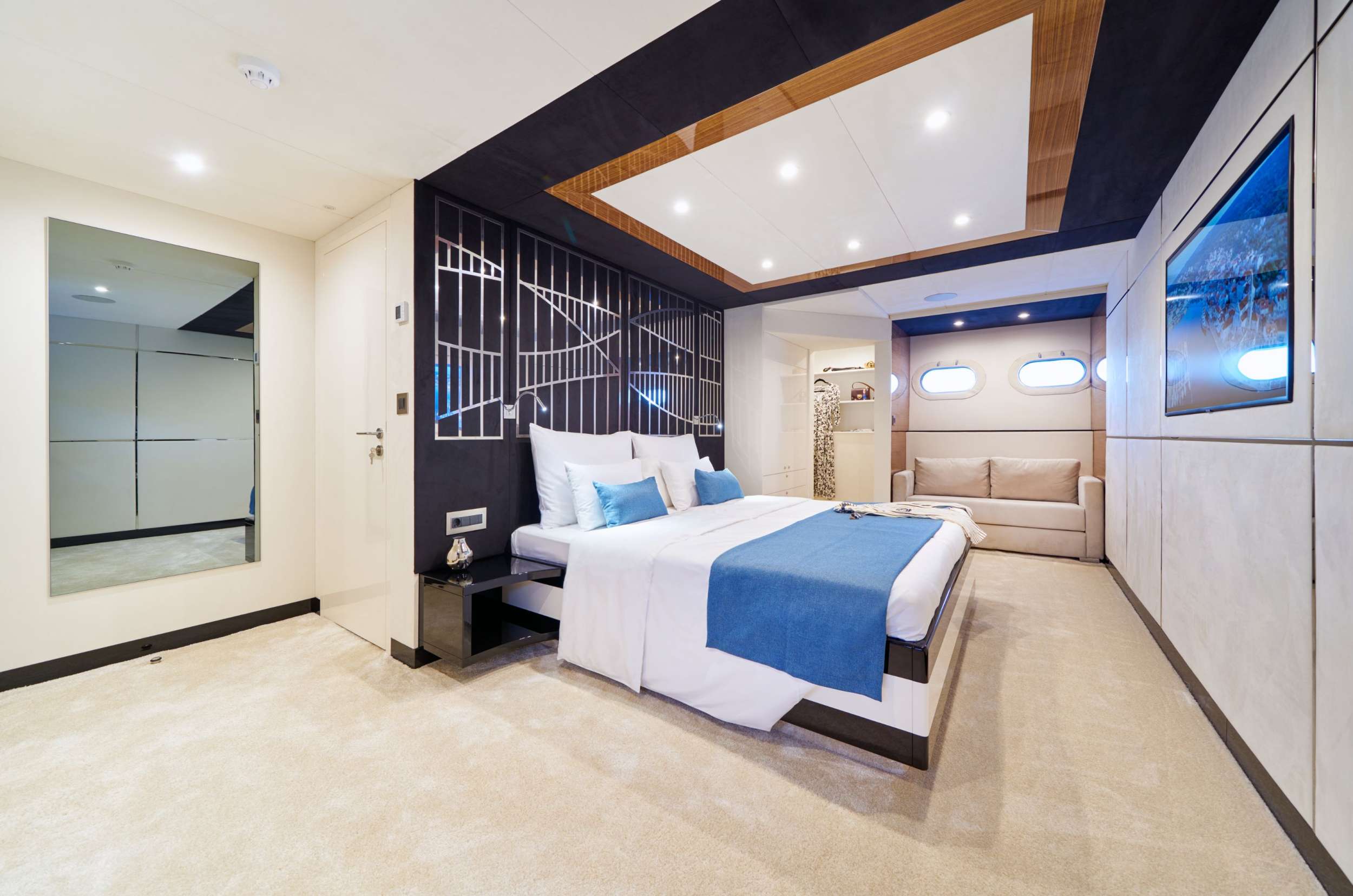 Yacht Photo