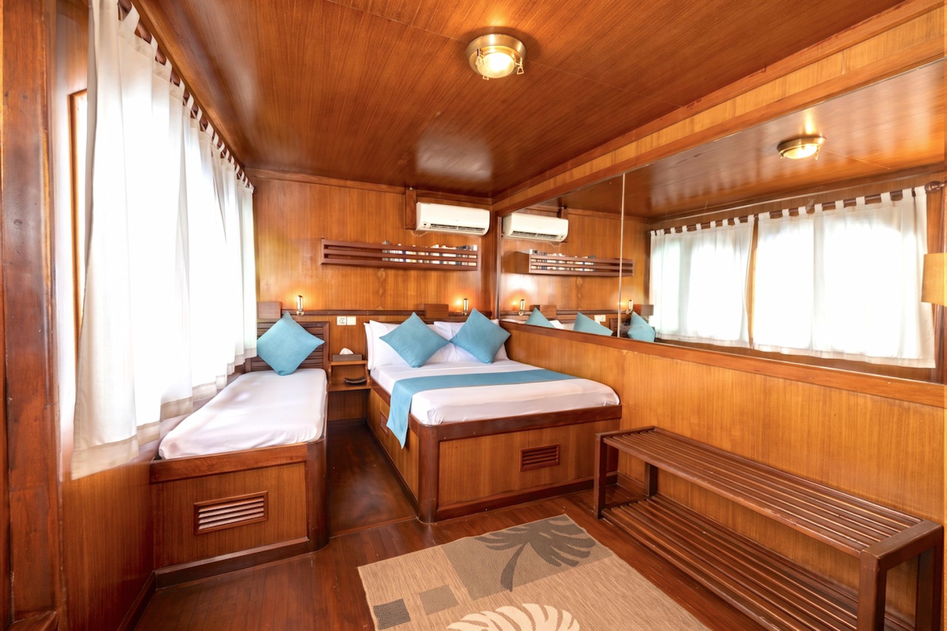 Yacht Photo