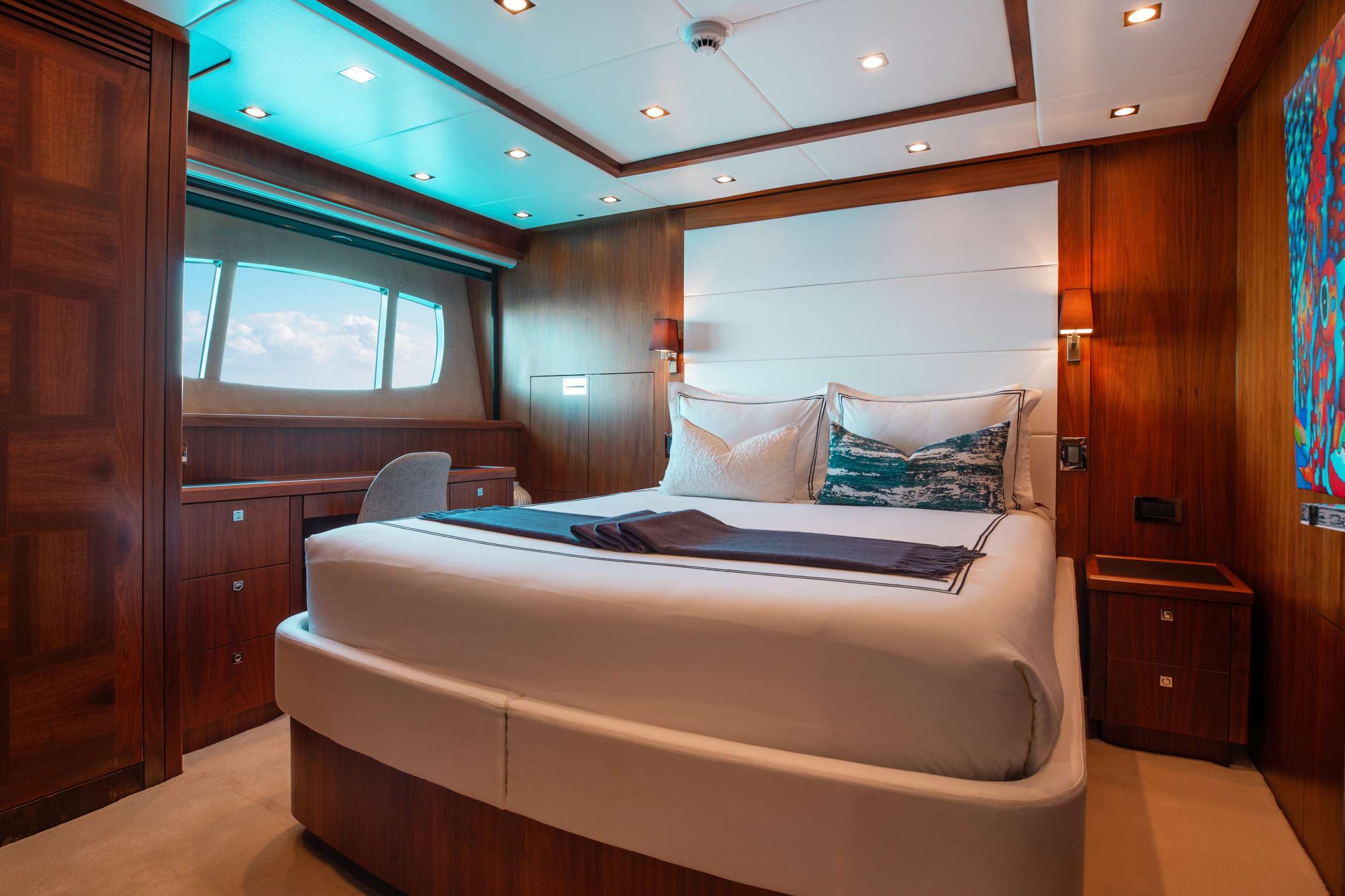 Thumbnail yachtPic10