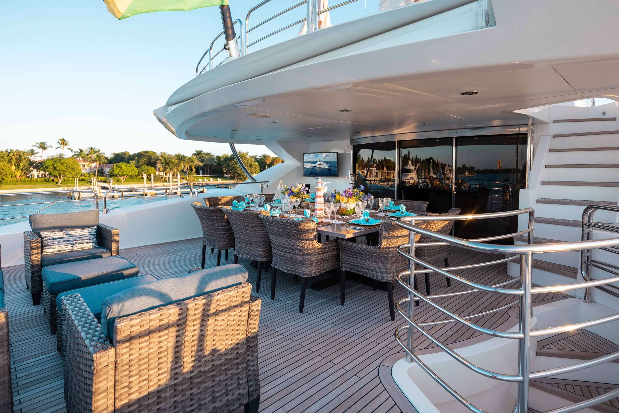 Thumbnail yachtPic15