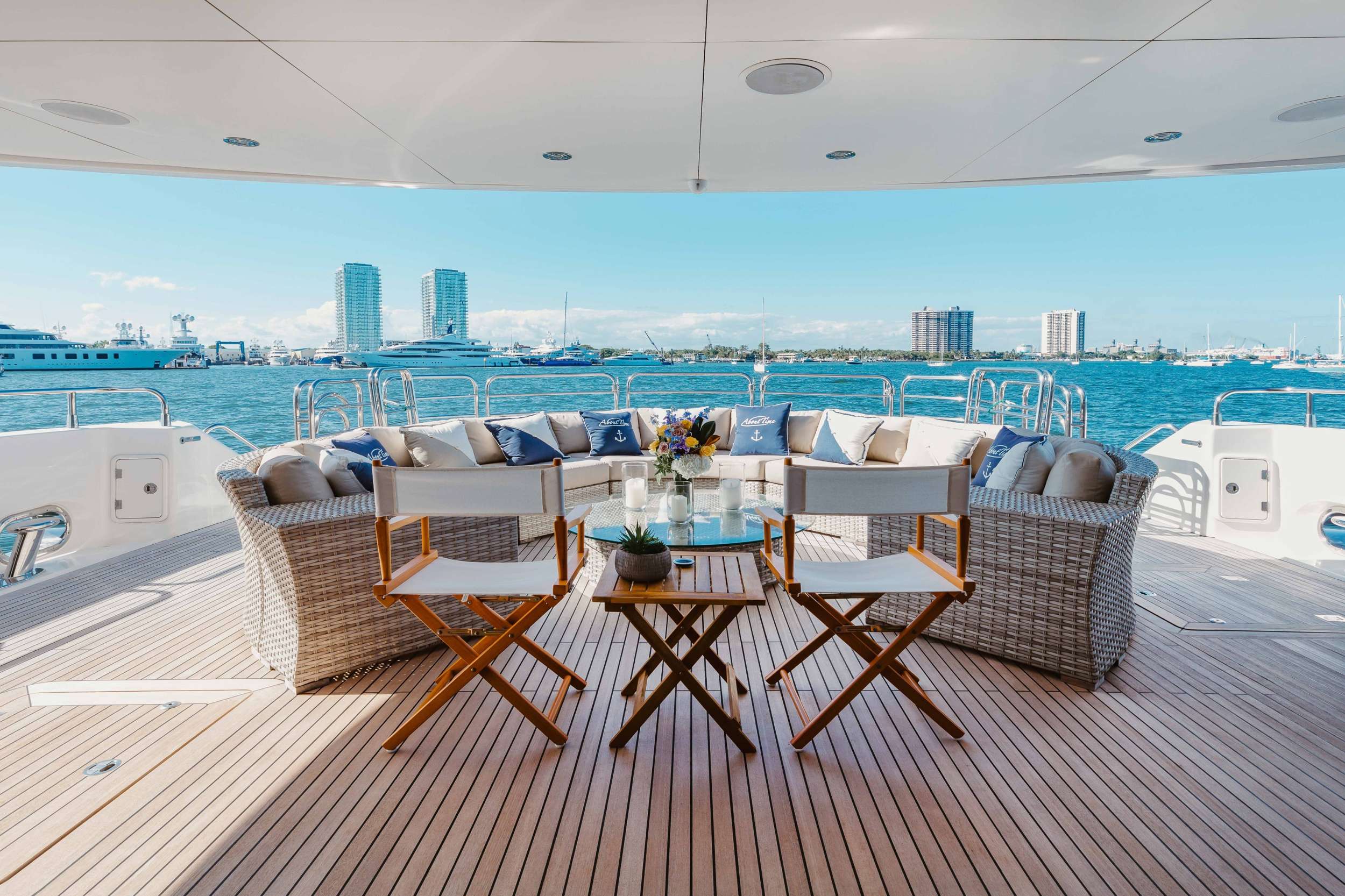 Thumbnail yachtPic17