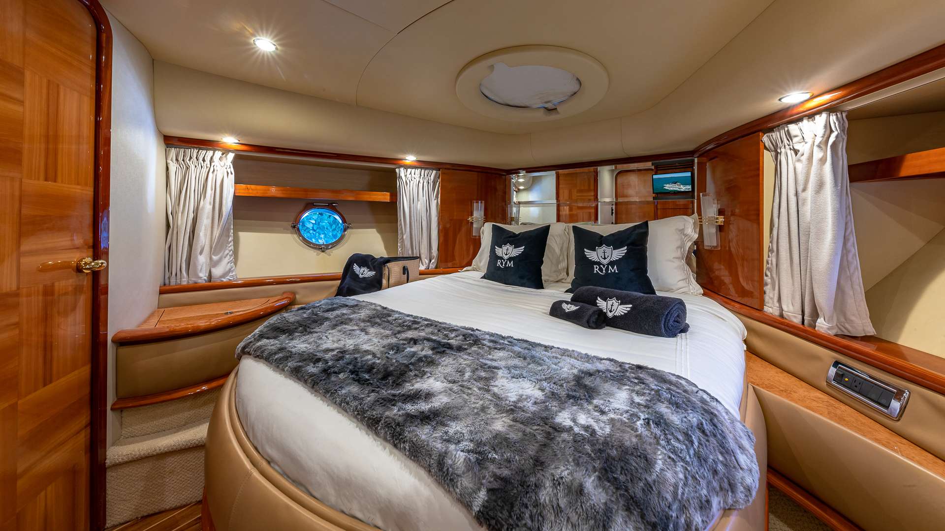 Yacht Photo