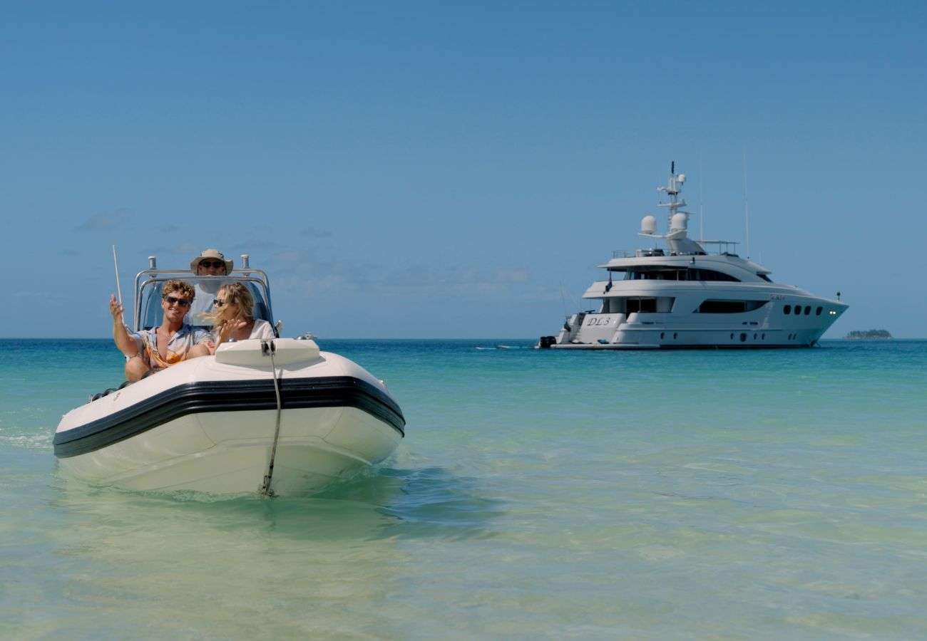 Thumbnail yachtPic12