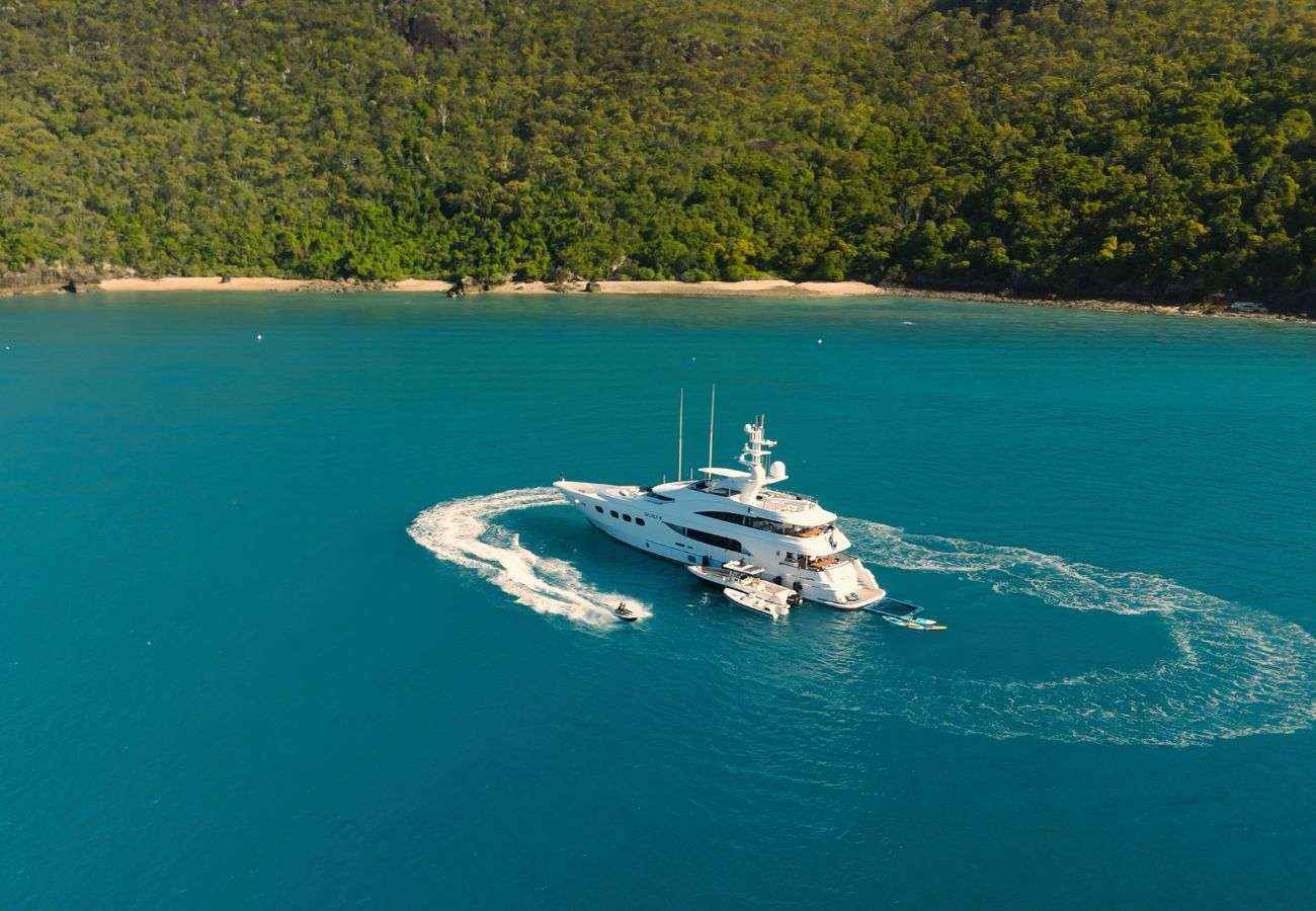 Thumbnail yachtPic13