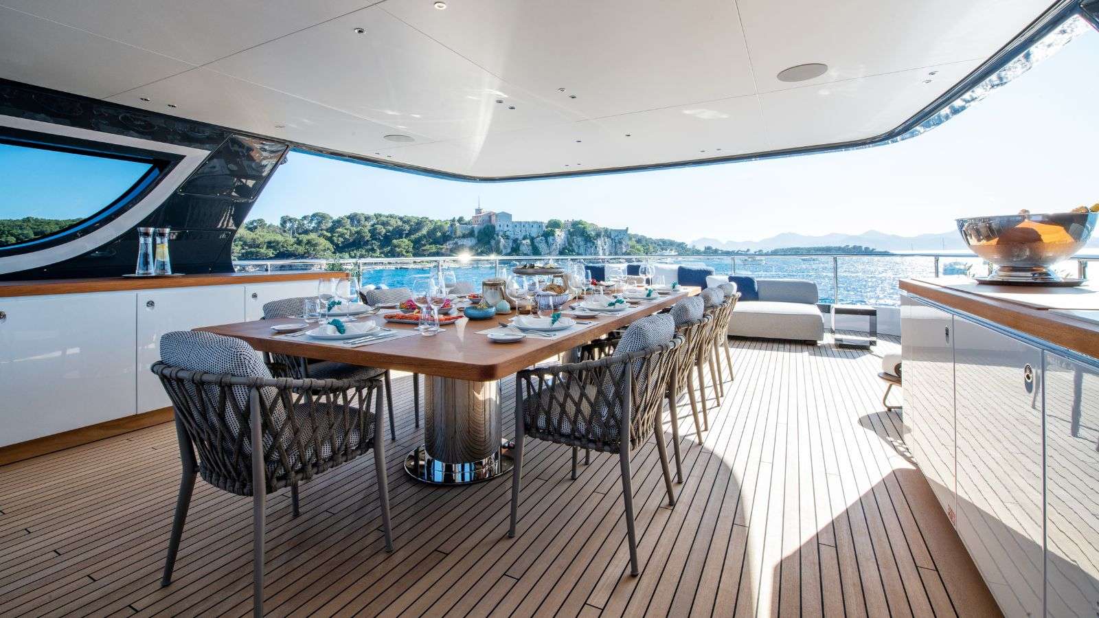 Thumbnail yachtPic12