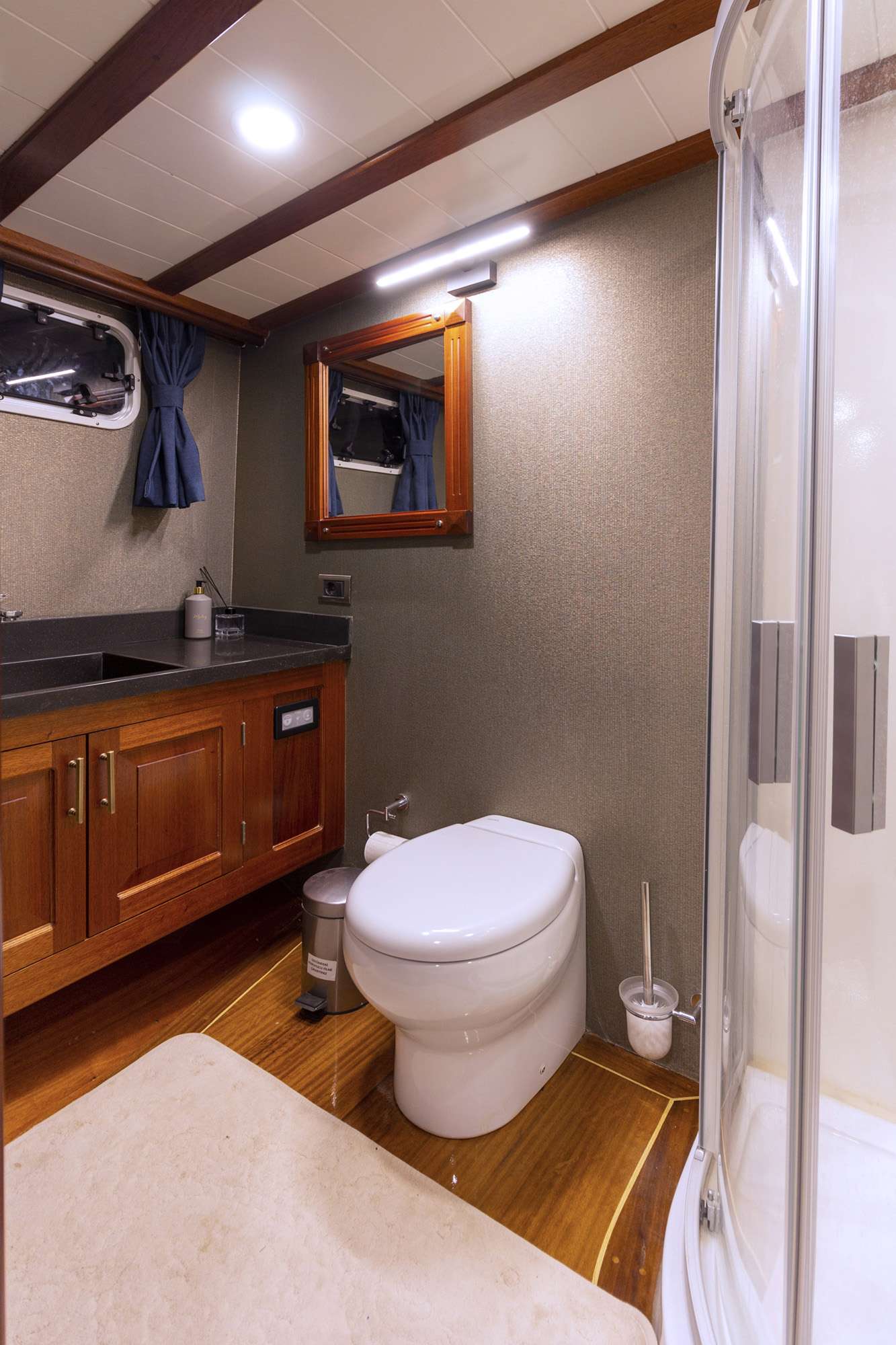 Yacht Photo