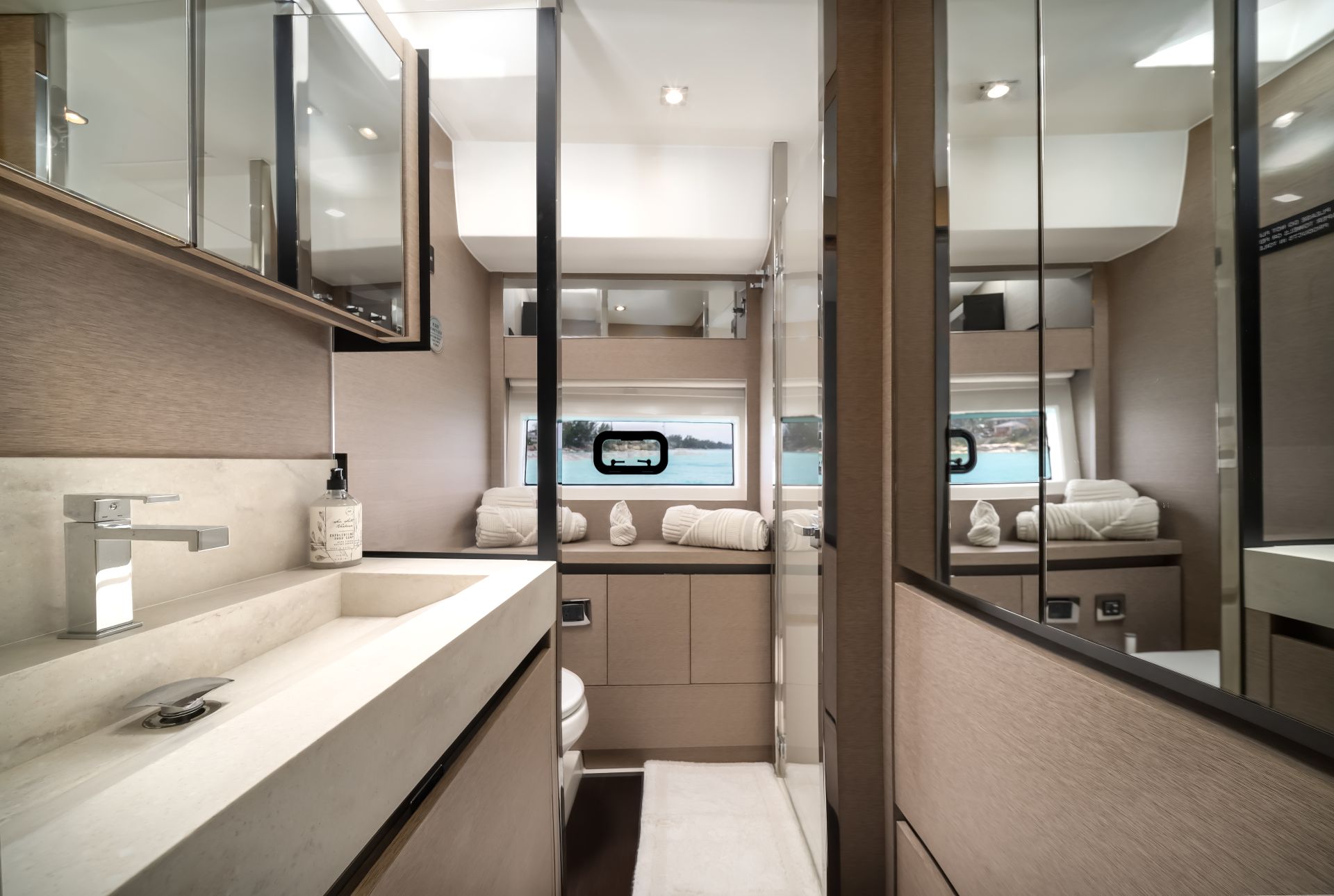 Yacht Image 18